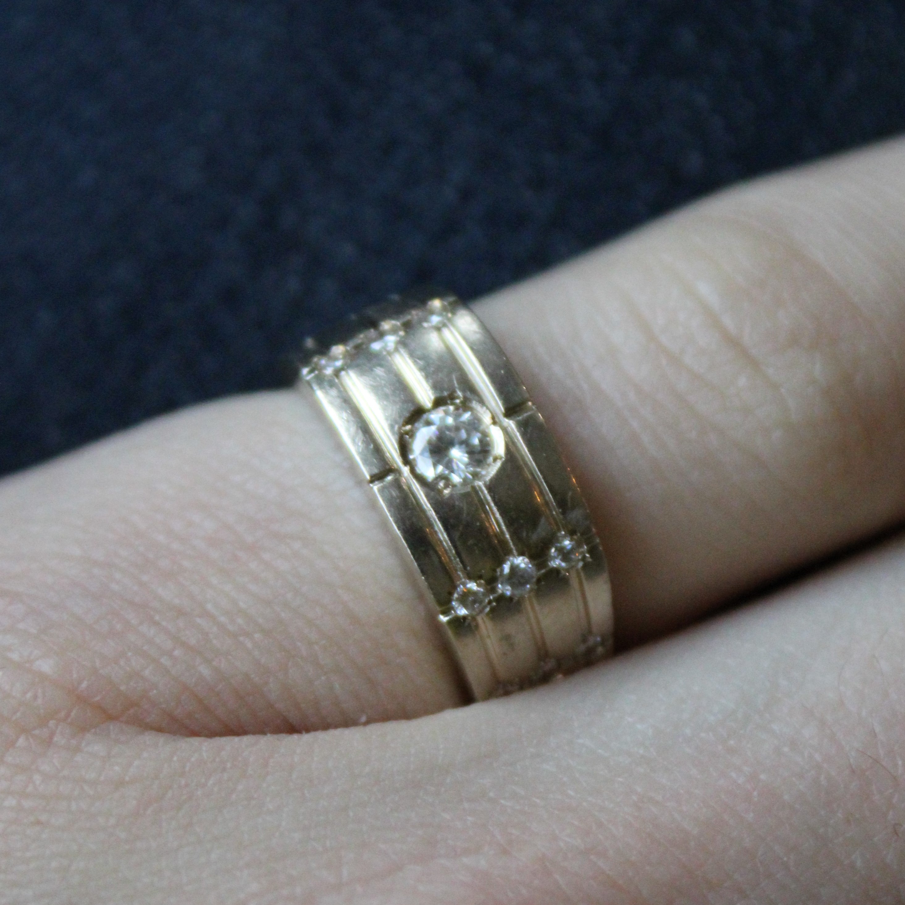 Gypsy Set Multi Diamond Ring | 0.30ctw | SZ 5.75 |