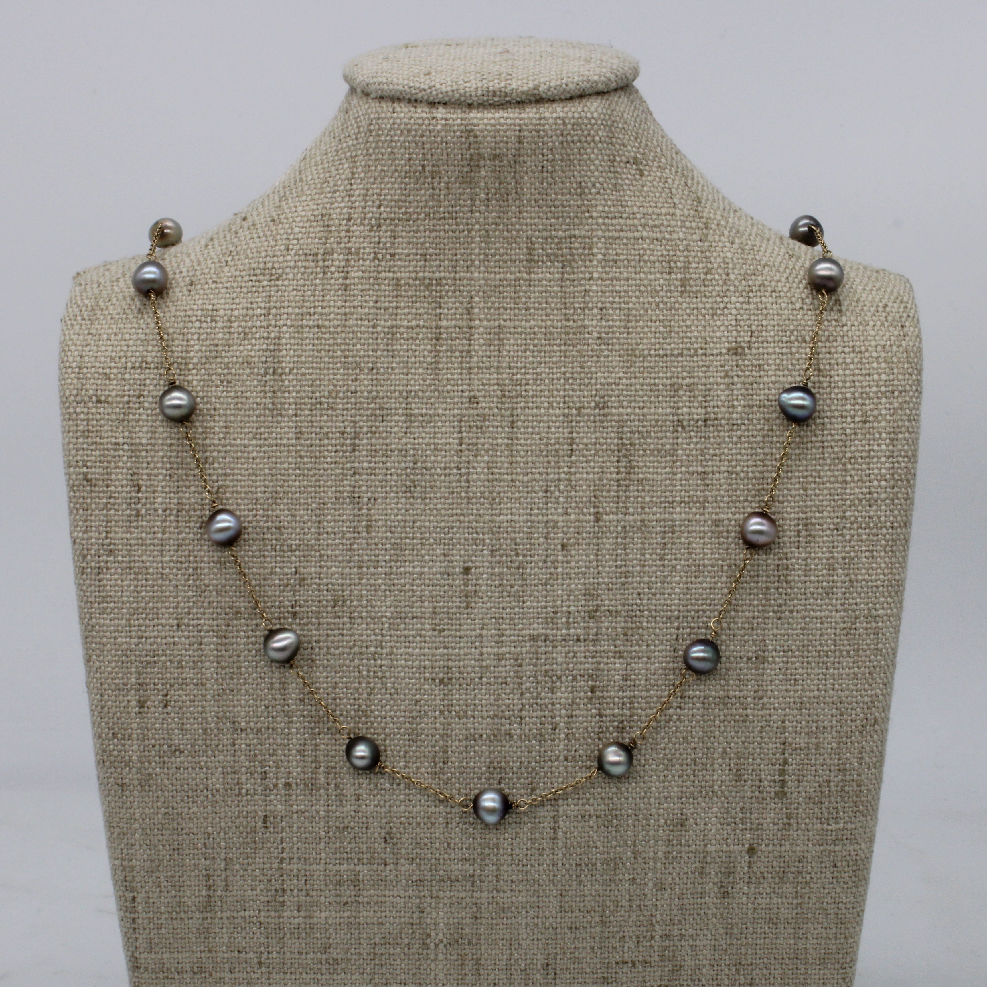 Black Pearl Station Necklace | 18" |
