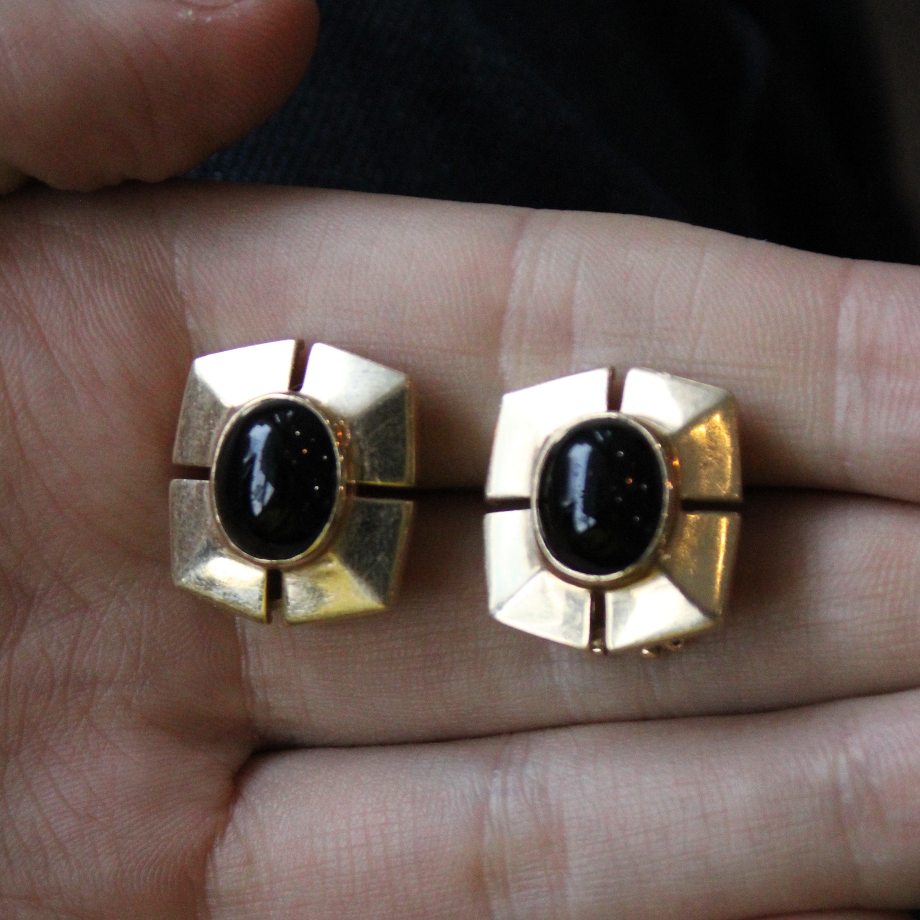 Onyx Cabochon Earrings | 7.60ctw |