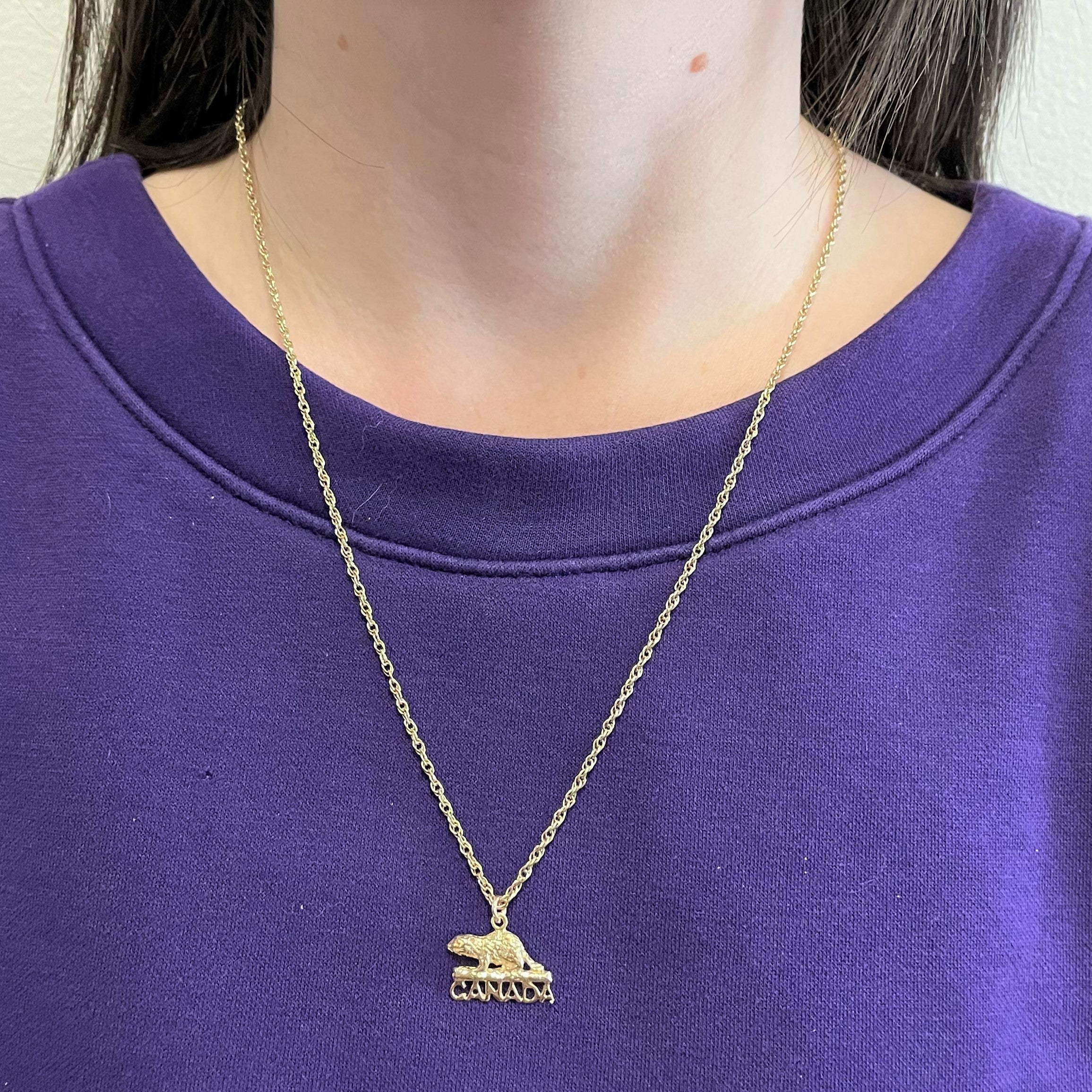 Yellow Gold Canada Beaver Necklace | 22" |