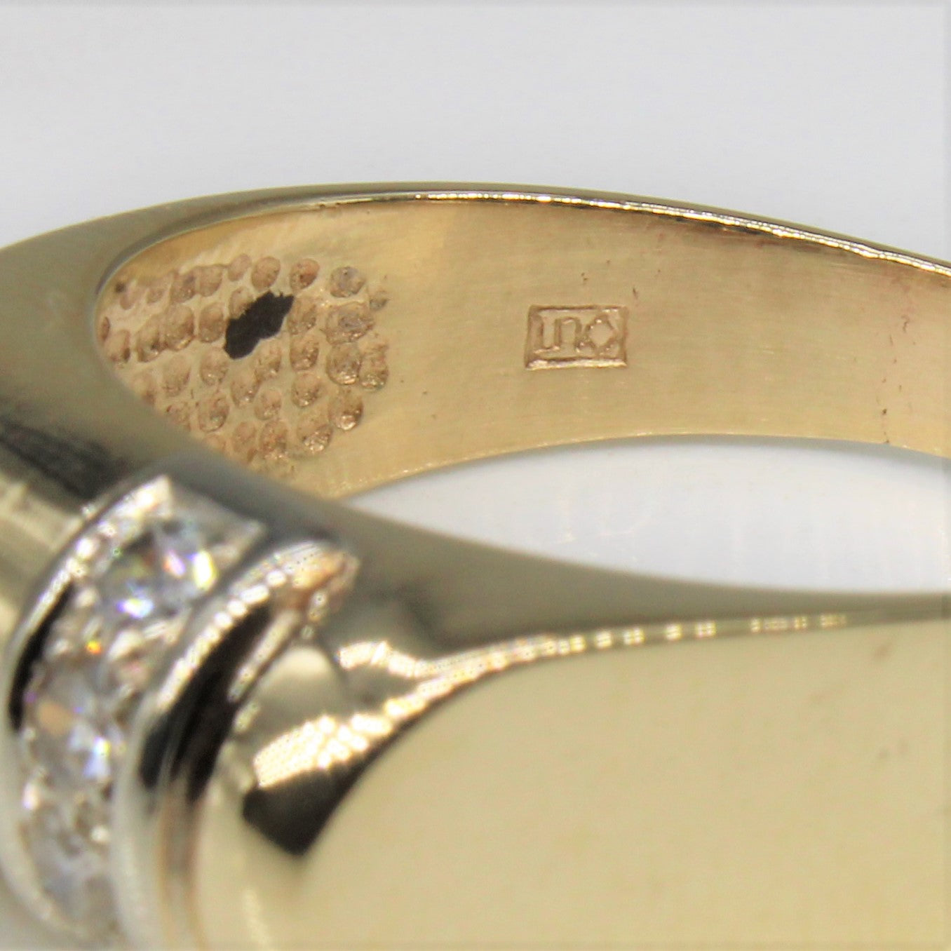 Curved Diamond Ring | 0.16ctw | SZ 9.25 |