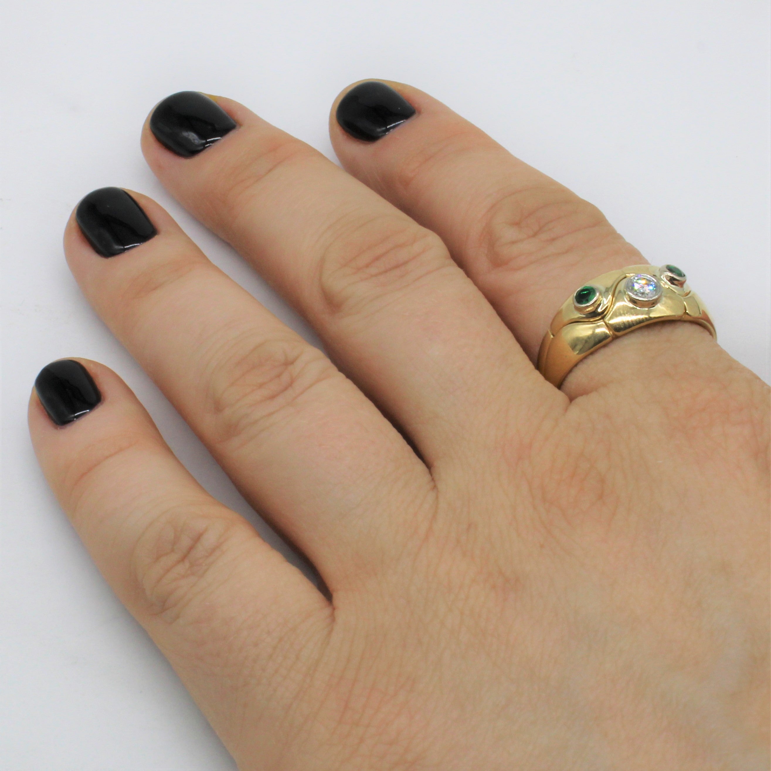 Abstract Diamond & Emerald 18k Ring | 0.20ct, 0.15ctw | SZ 11 |