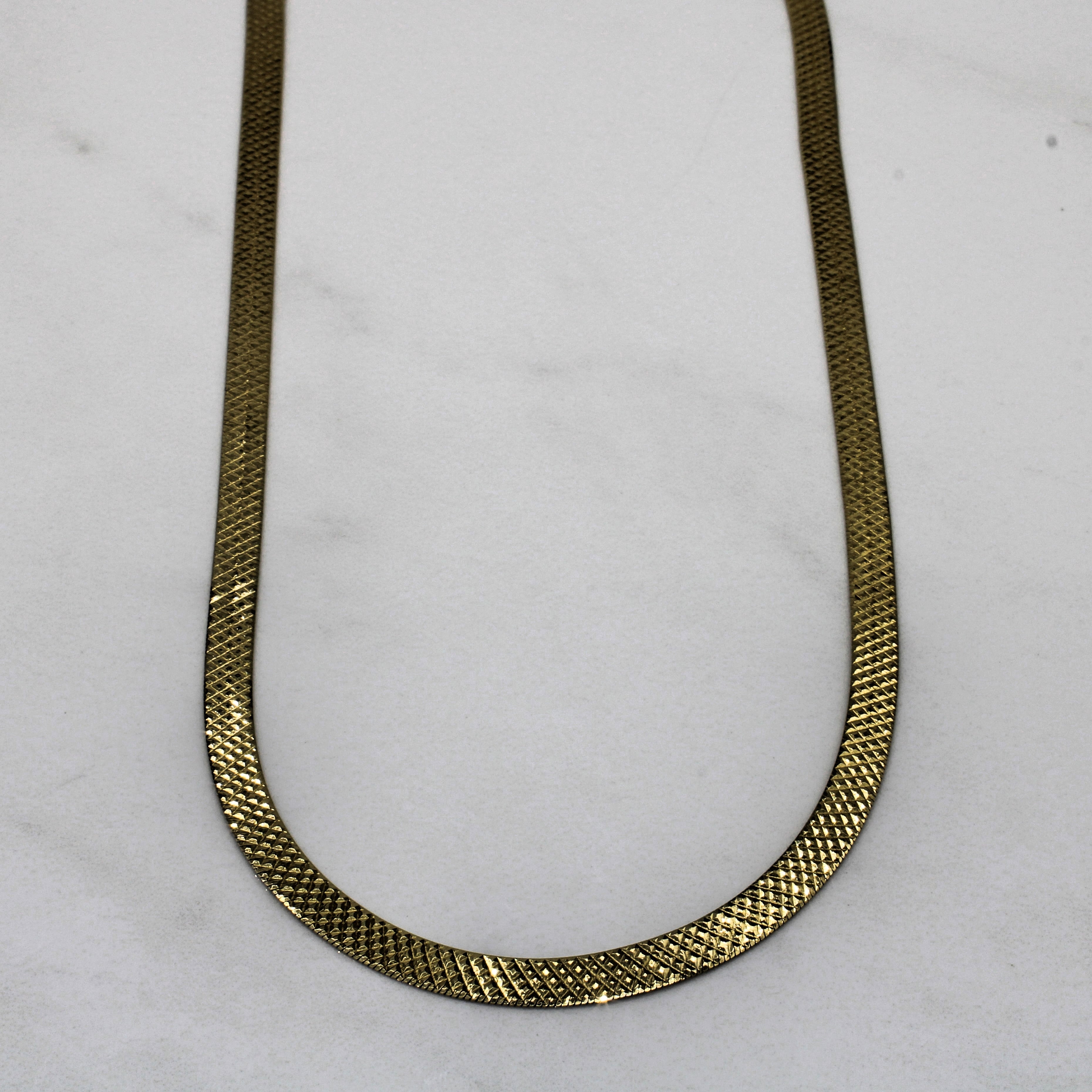 14k Yellow Gold Textured Herringbone Necklace | 17" |