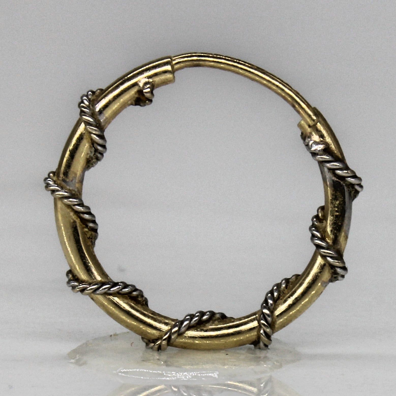 Boucles d'oreilles créoles en or enroulé |