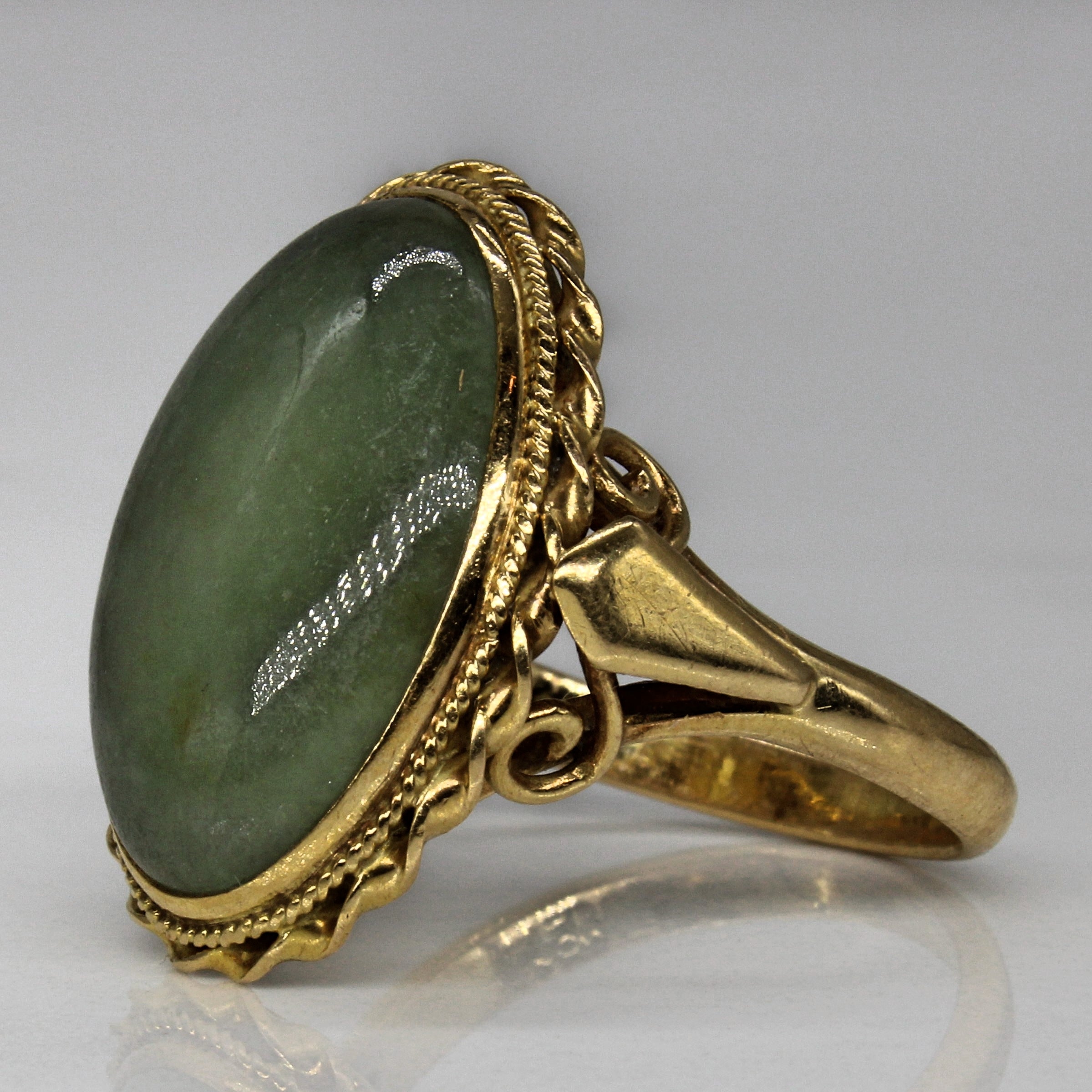 Jadeite Cocktail 18k Ring | 11.40ct | SZ 8 |