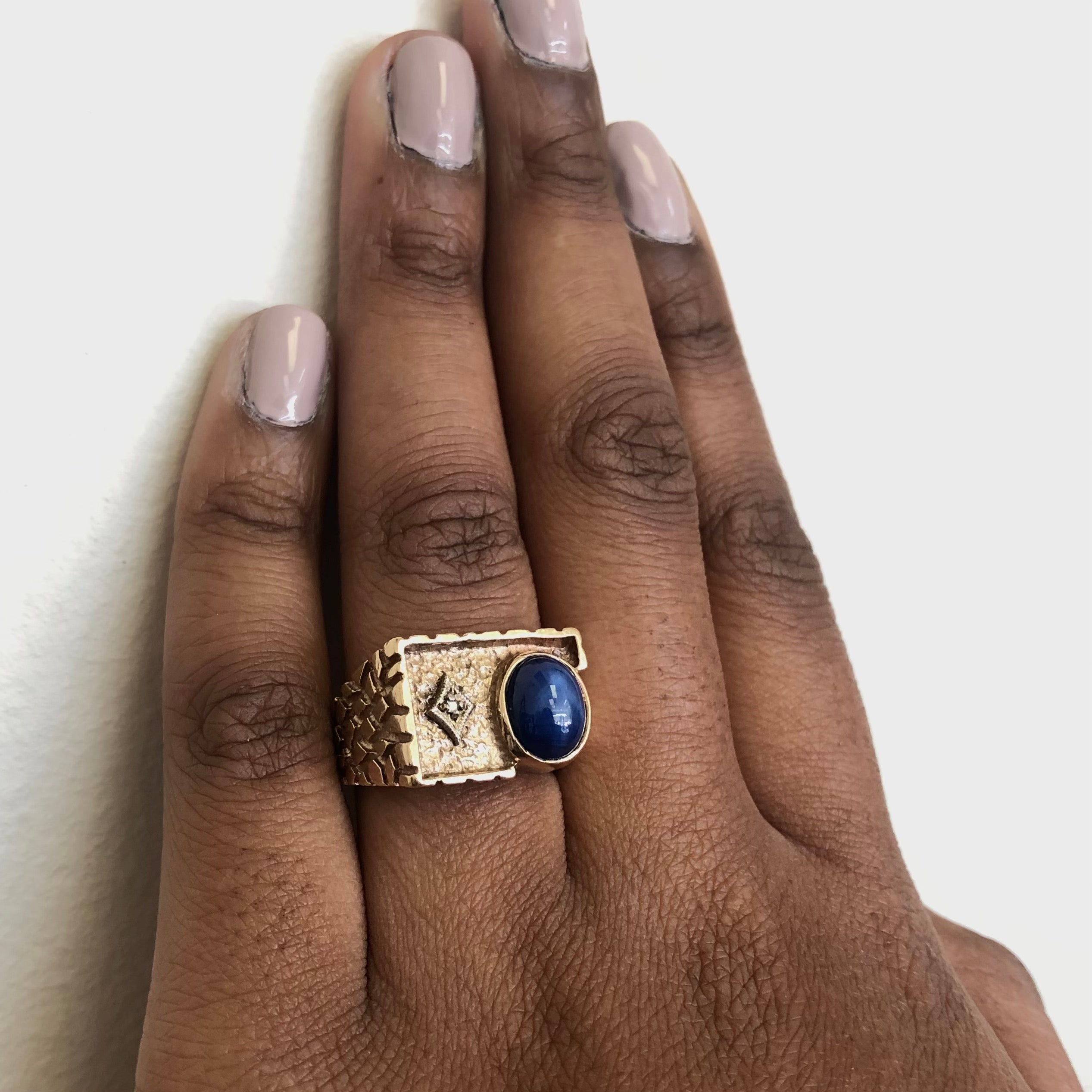 Synthetic Star Sapphire Cabochon Ring | 3.20ct, 0.01ct | SZ 9 |