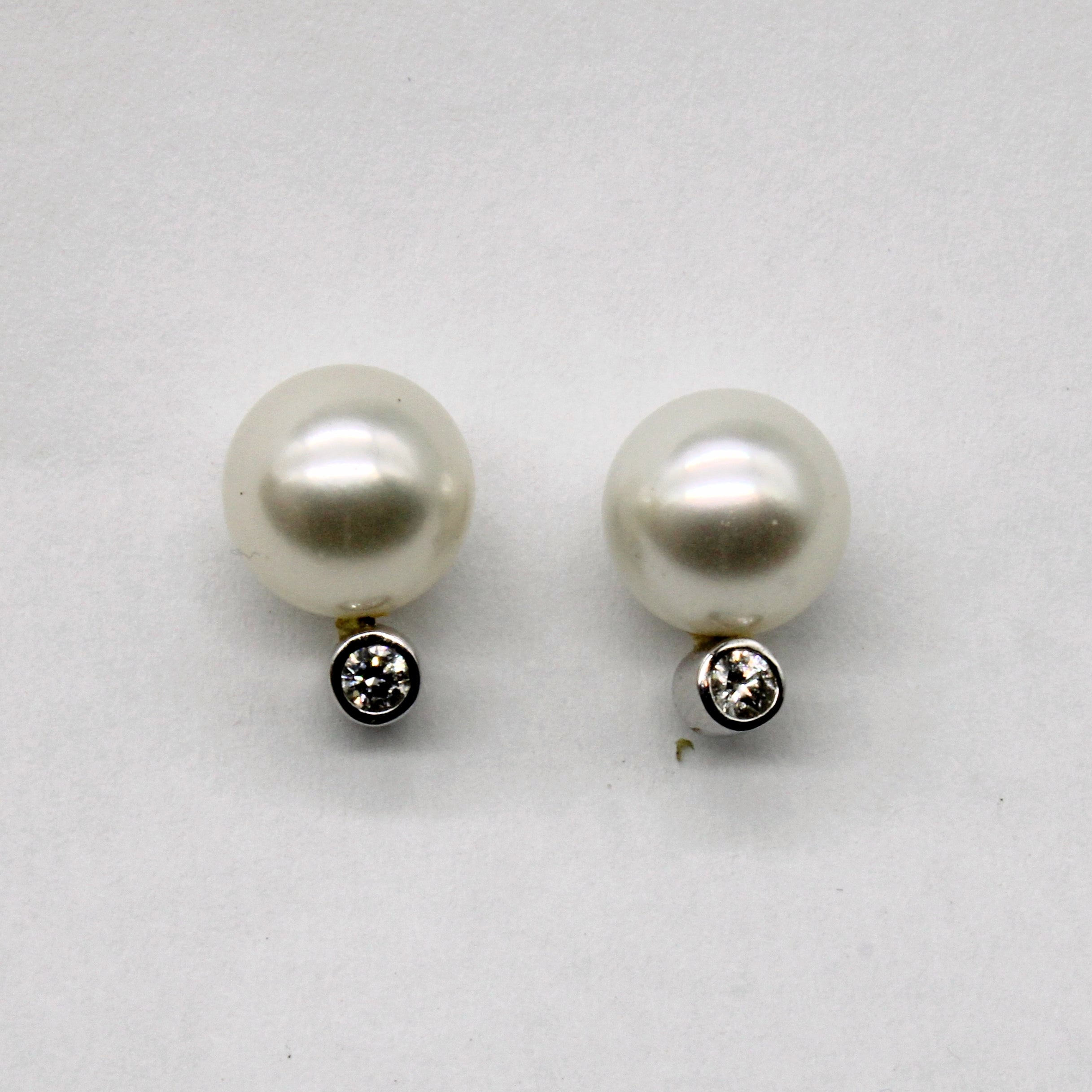Ensemble boucles d'oreilles et collier Birks en diamants et perles | 0,15 ct | 40,6 cm |