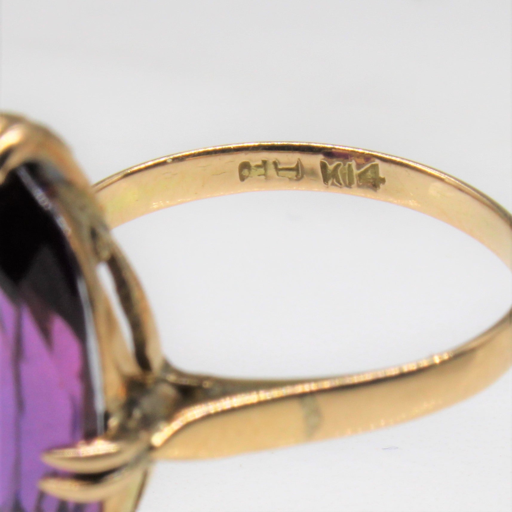 Synthetic Purple Sapphire Cocktail Ring | 7.50ct | SZ 6.75 |