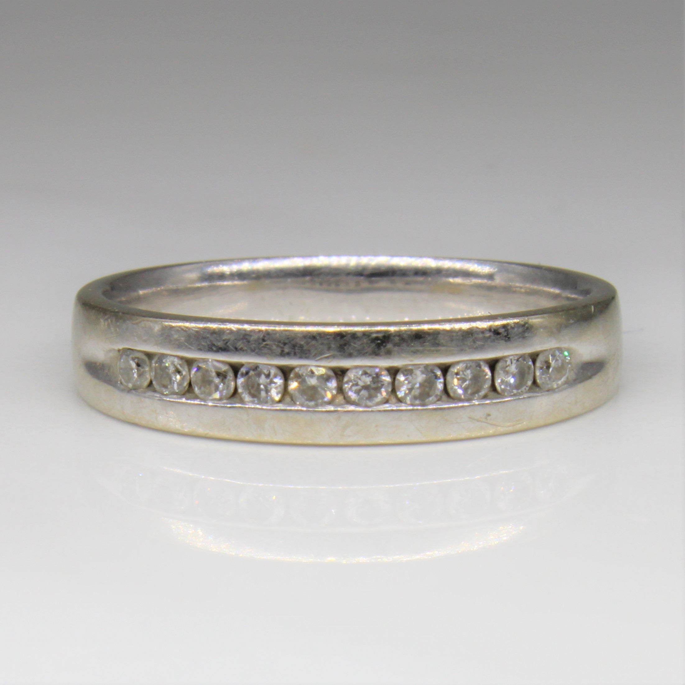 Bague en or blanc sertie de diamants en canal | 0,28 ct | Taille 8,5 |