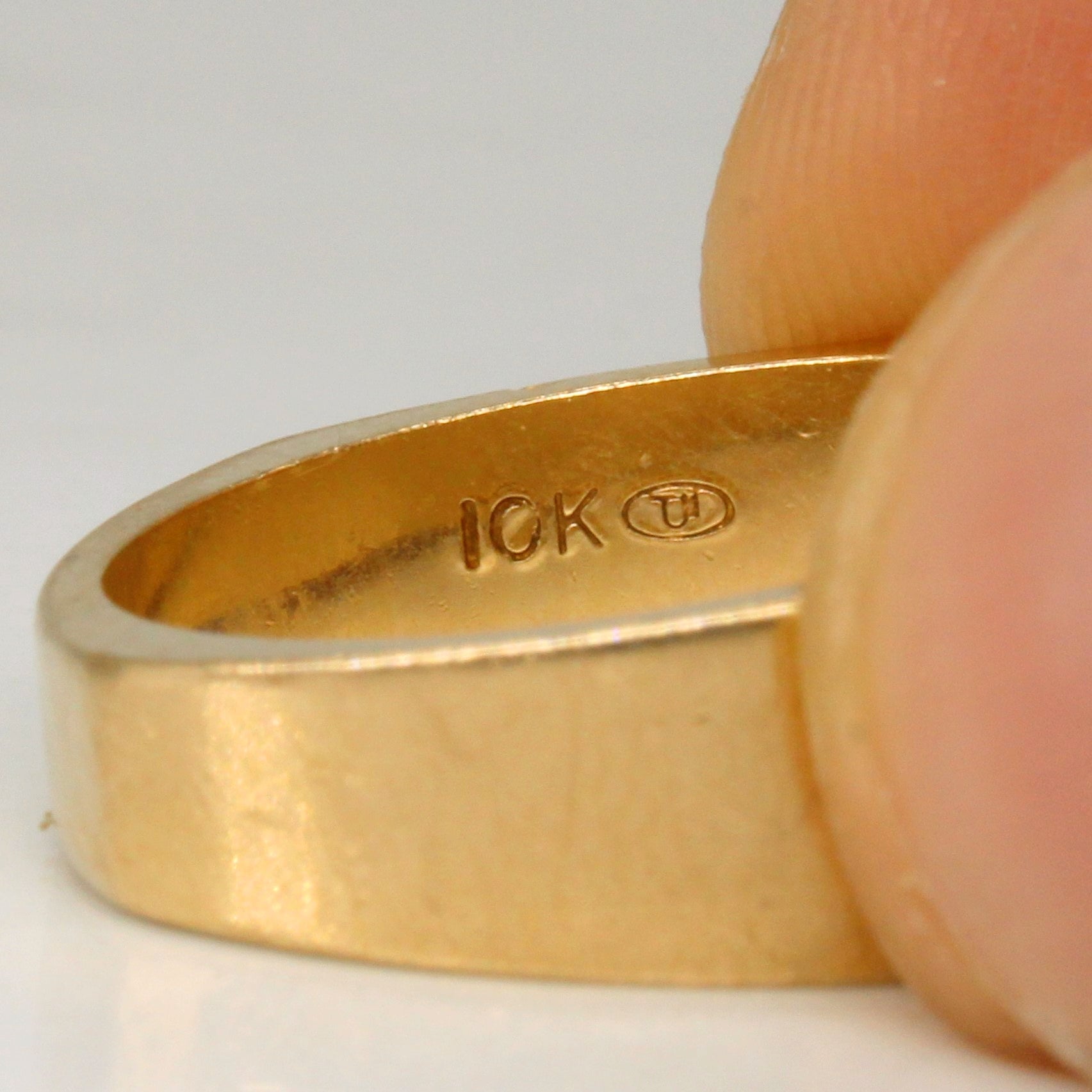 Diamond Wave Row Ring | 0.07ctw | SZ 7.75 |