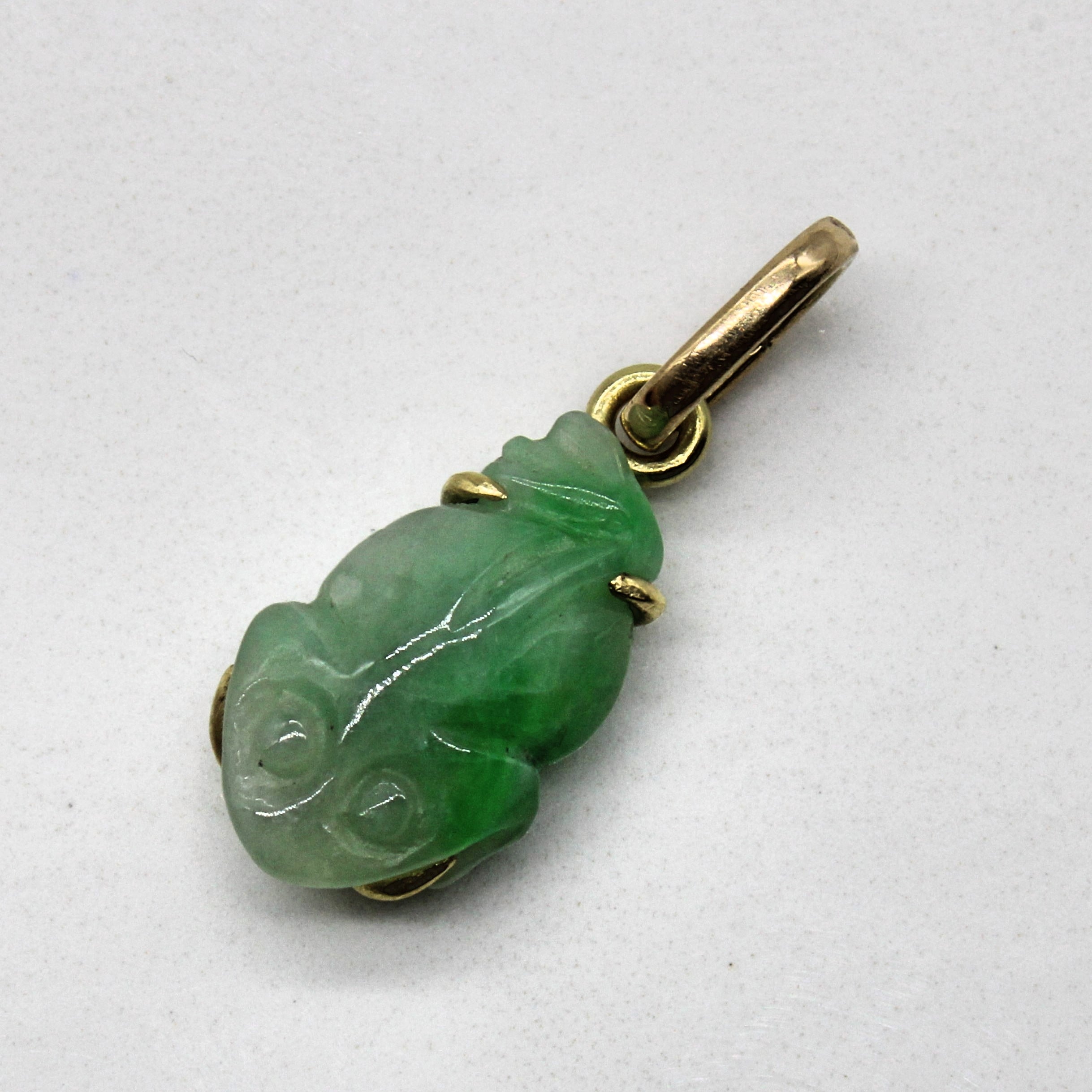 Carved Jadeite Frog Pendant | 4.50ct |