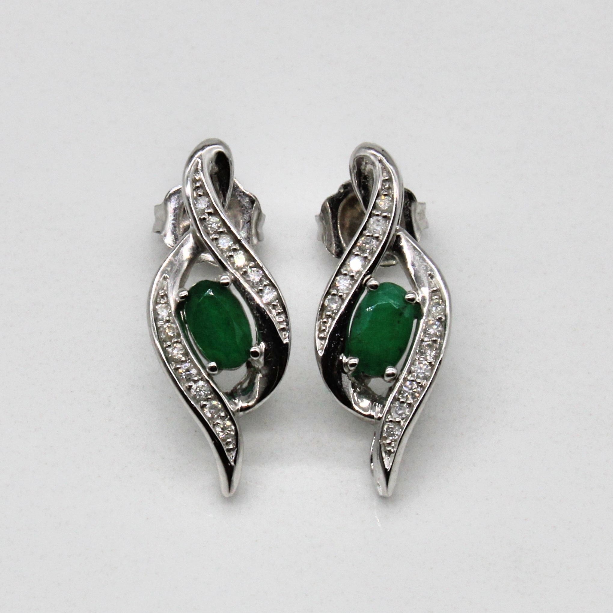 Boucles d'oreilles émeraudes et diamants | 0,36 ct, 0,12 ct |