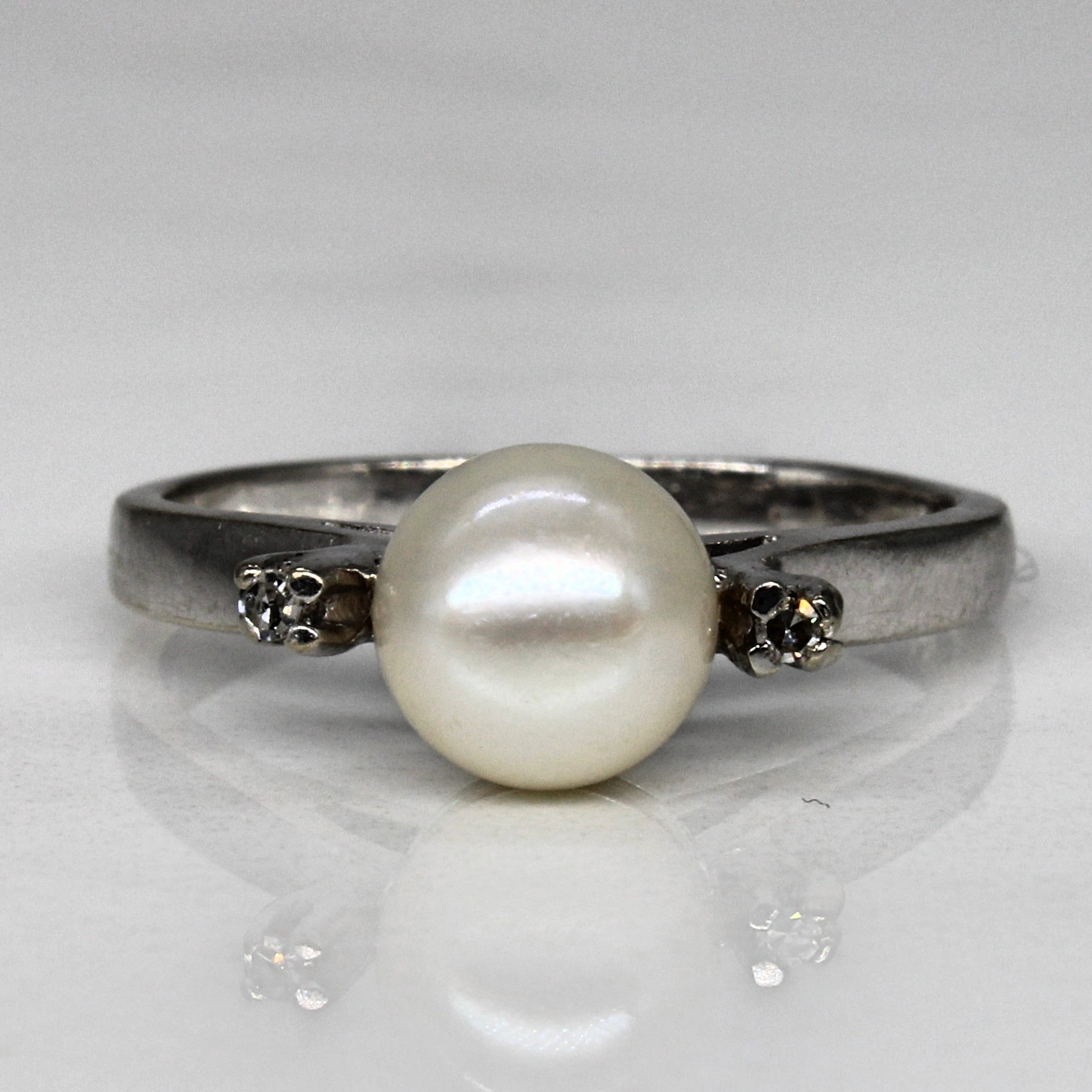 Pearl & Diamond Ring | 0.02ctw | SZ 5.5 |