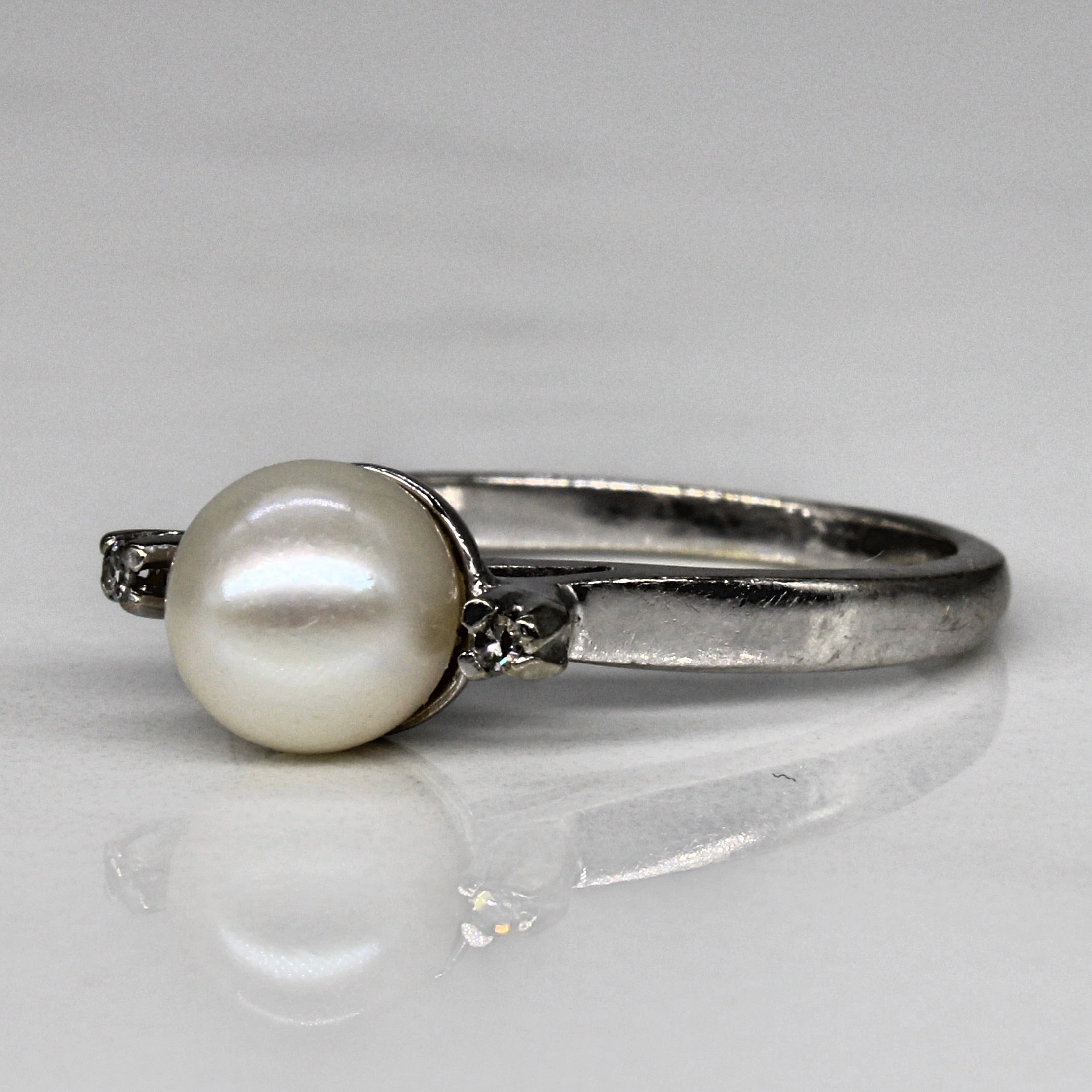 Pearl & Diamond Ring | 0.02ctw | SZ 5.5 |