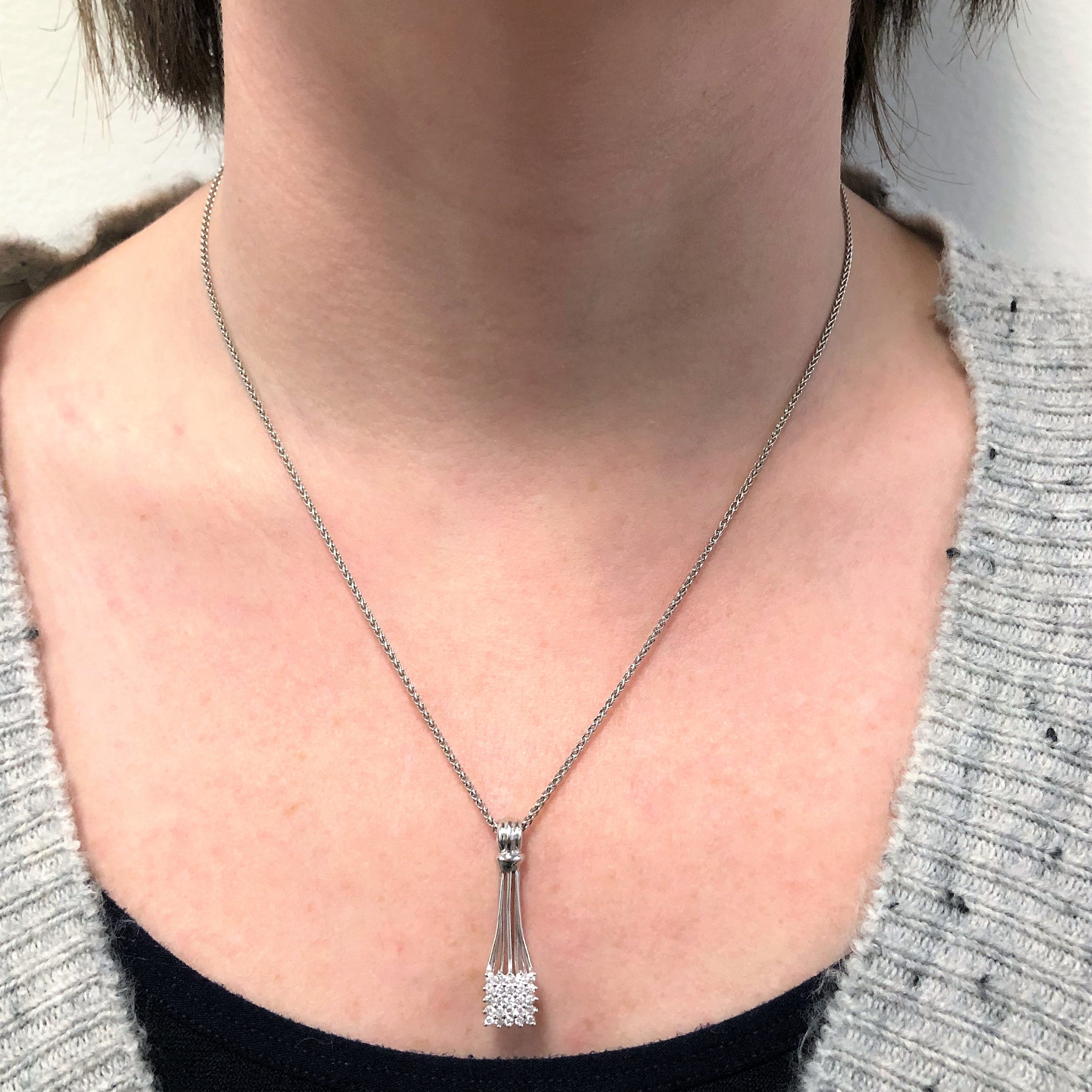 Diamond Cluster Necklace | 0.25ctw | 18" |