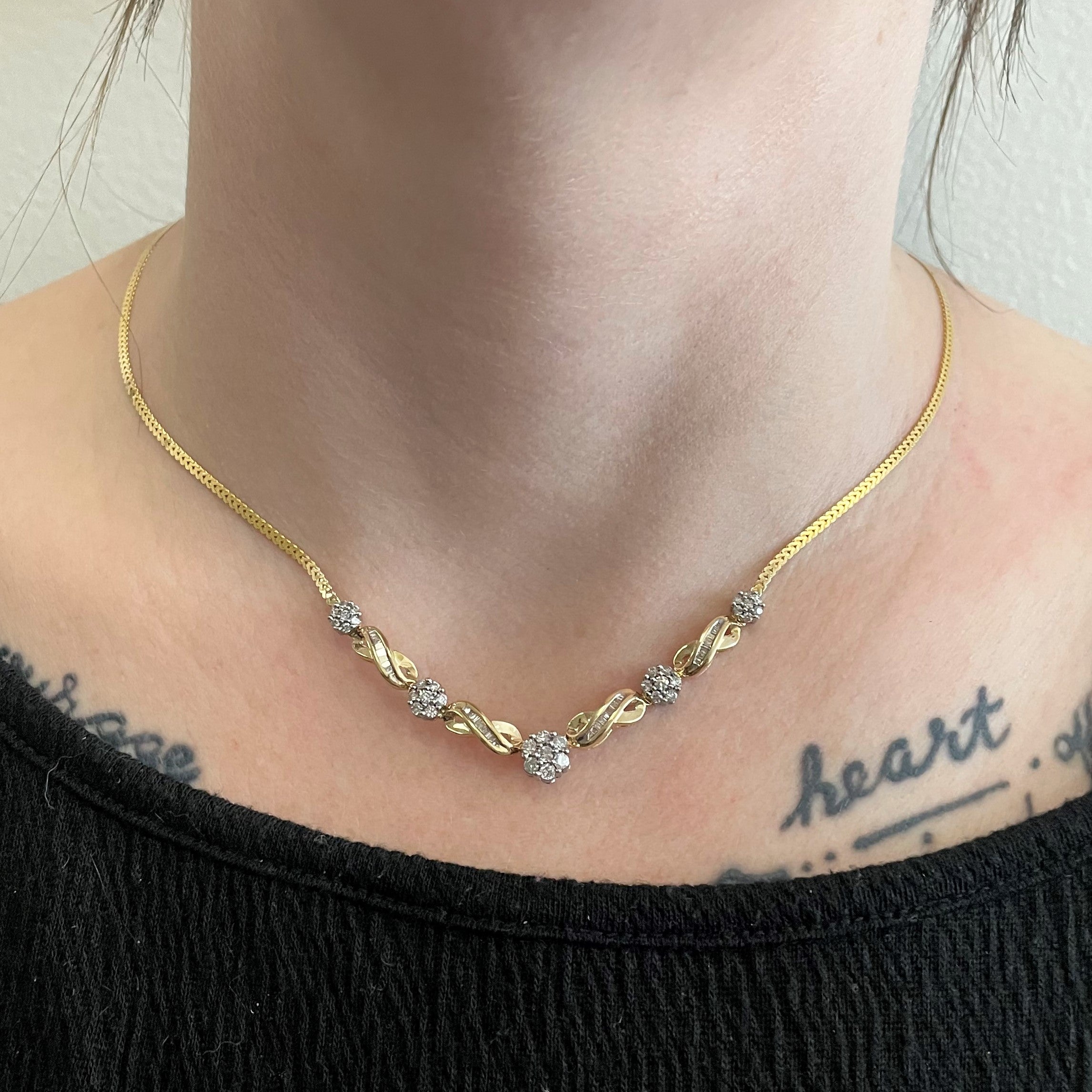 Floral Diamond Plate Necklace | 0.87ctw | 16" |