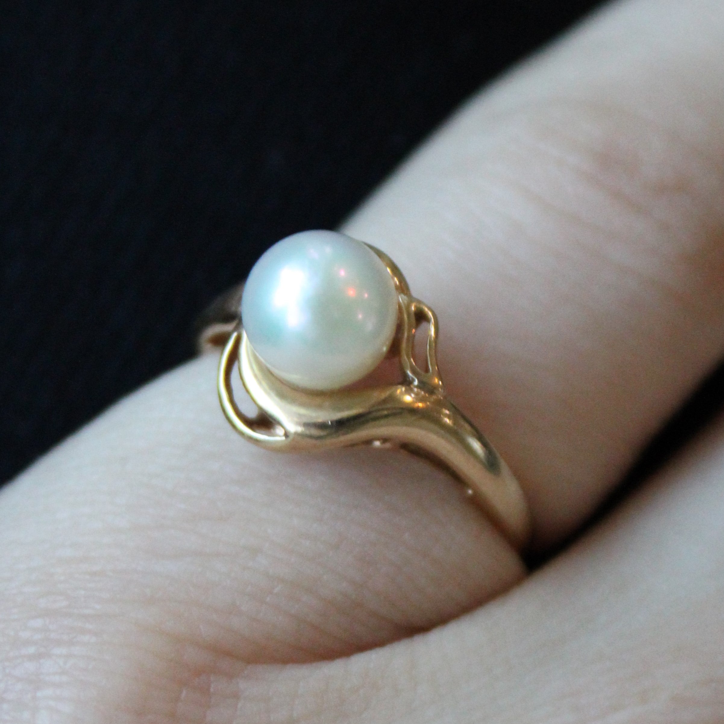 Pearl Bypass Ring | SZ 6.25 |