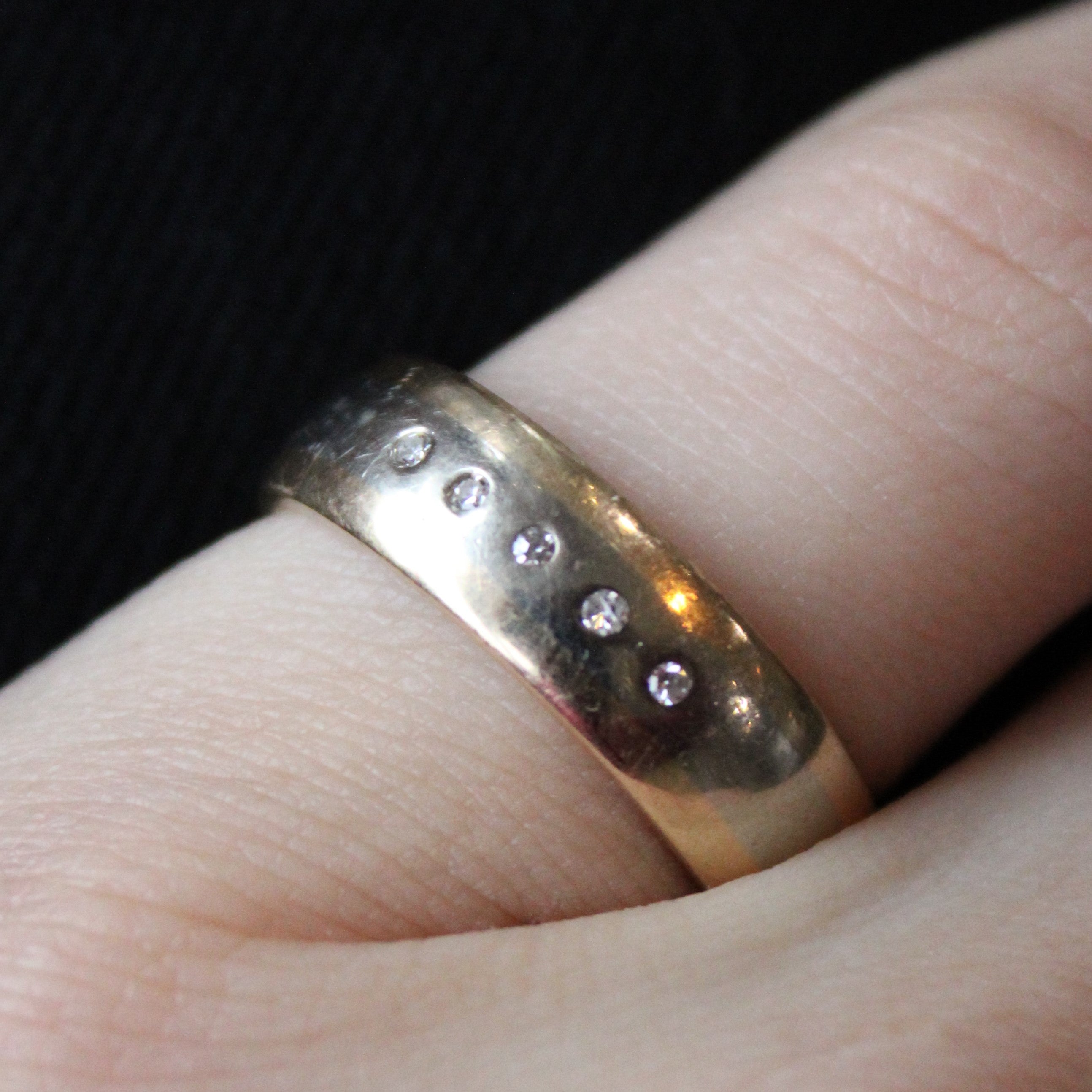 Flush Set Diamond Band | 0.03ctw | SZ 7.25 |