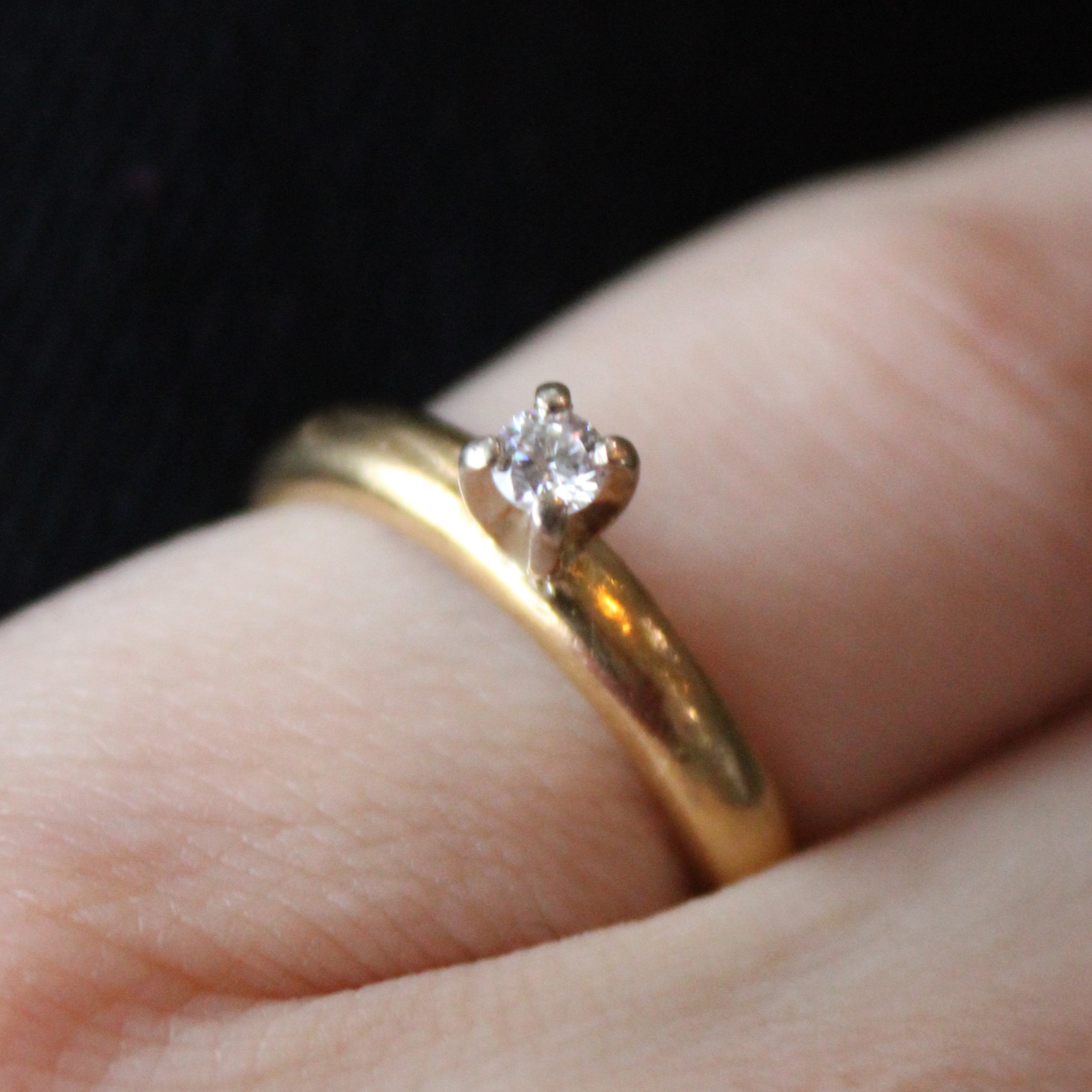 Cathedral Set Diamond Solitaire Ring | 0.10ct | SZ 6 |