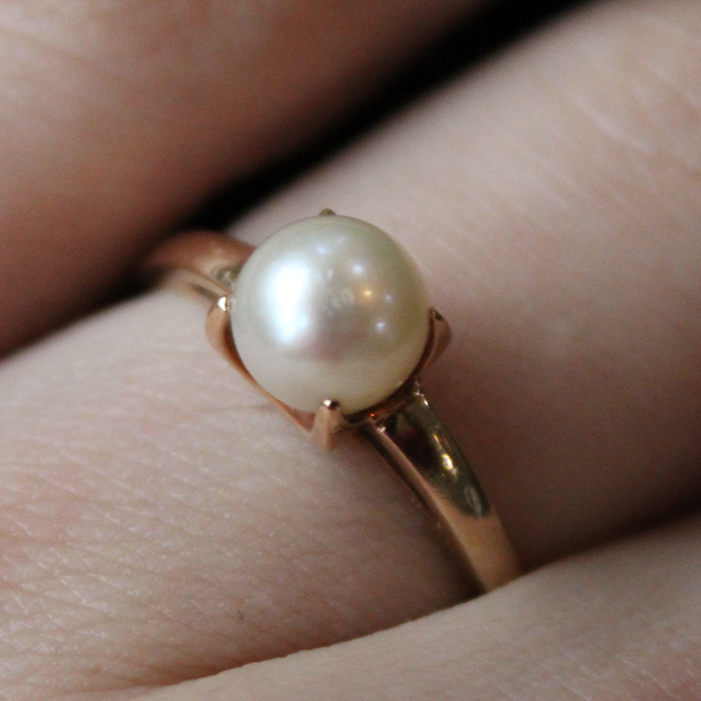 Michael Hill' Pearl Claw Set Ring | SZ 8.25 |