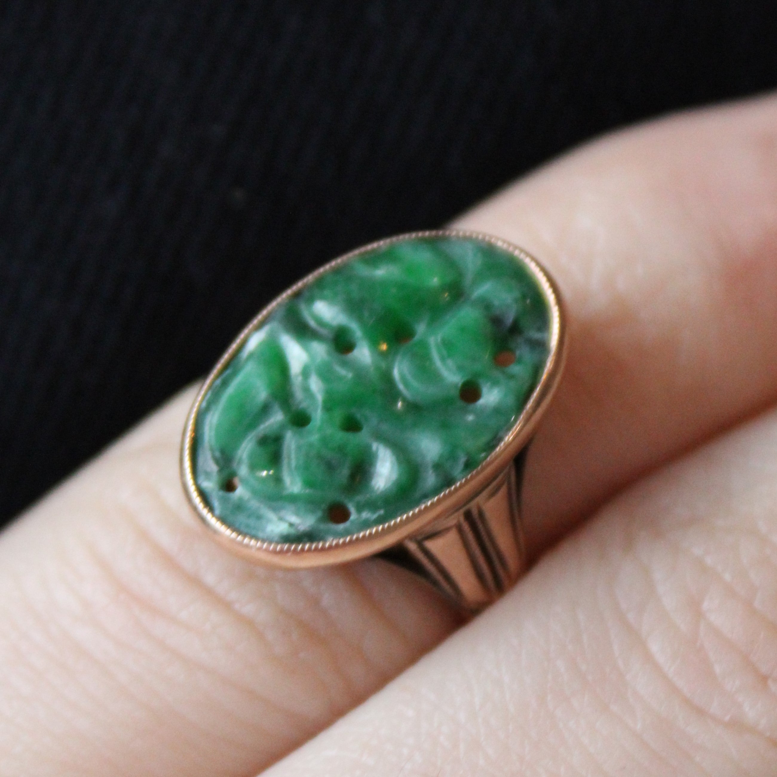 Carved Nephrite Ring | 3.50ct | SZ 4.25 |