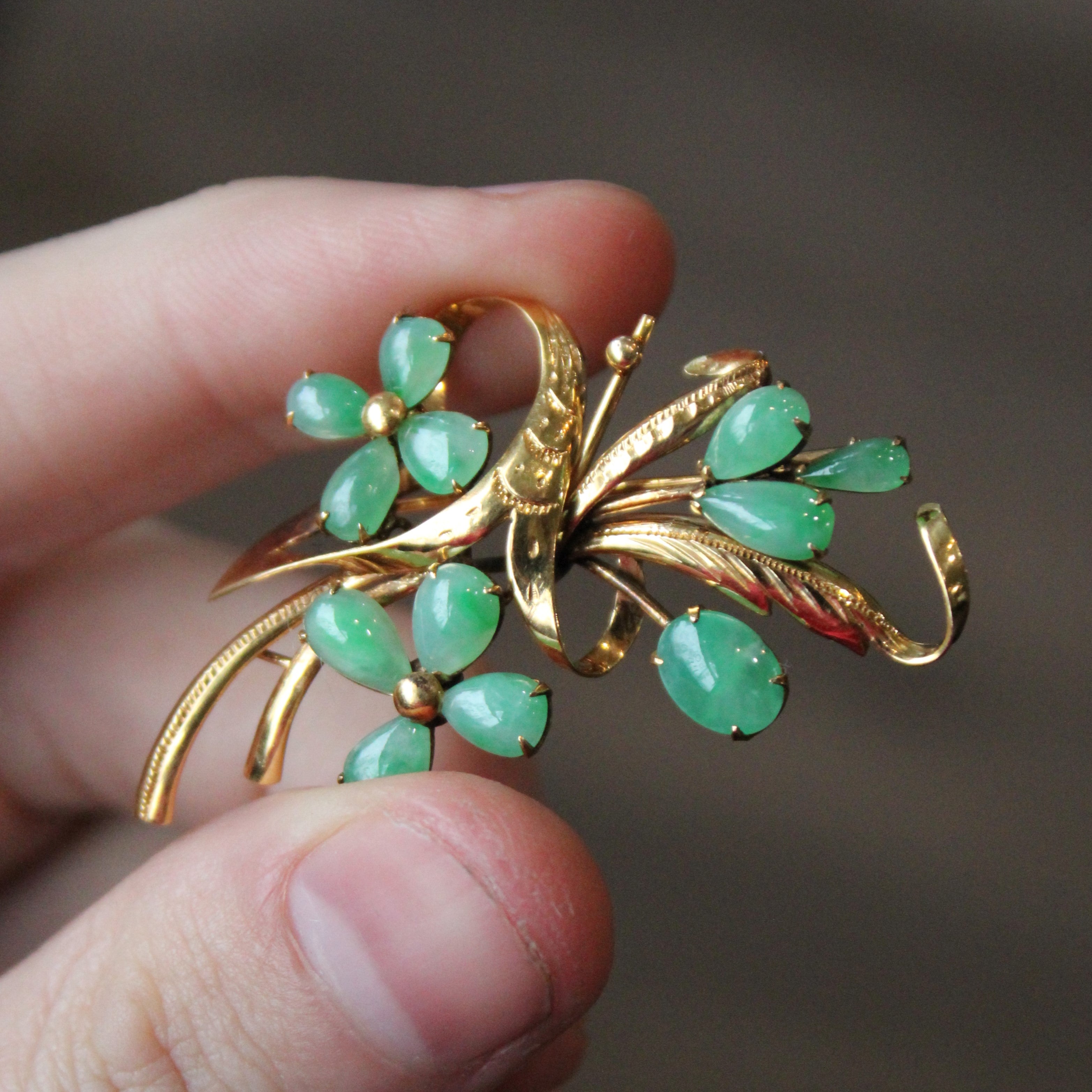 Jadeite Brooch | 2.50ctw |