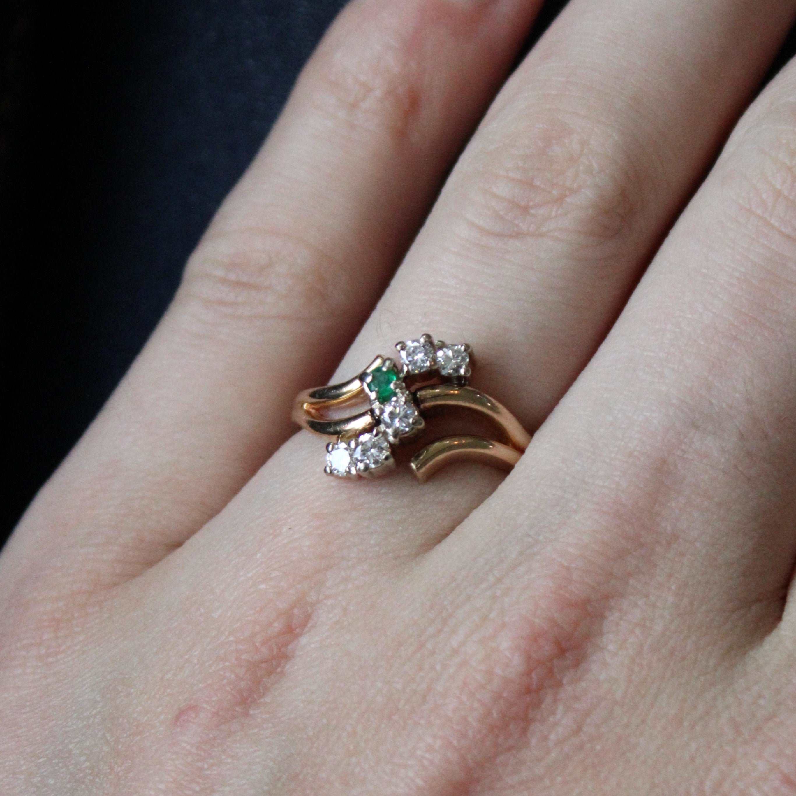 Diamond & Emerald Bypass Cascade Ring | 0.35ctw, 0.05ct | SZ 9.25 |