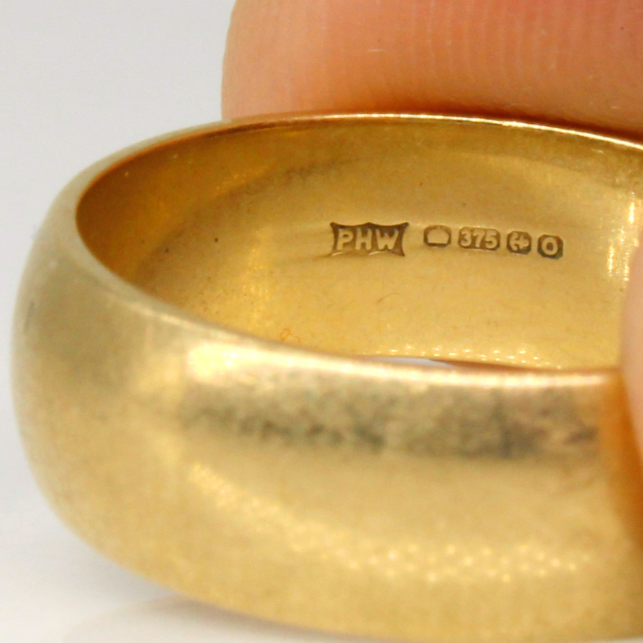Birmingham Hallmarked 9k Yellow Gold Wedding Band | SZ 6.5 |