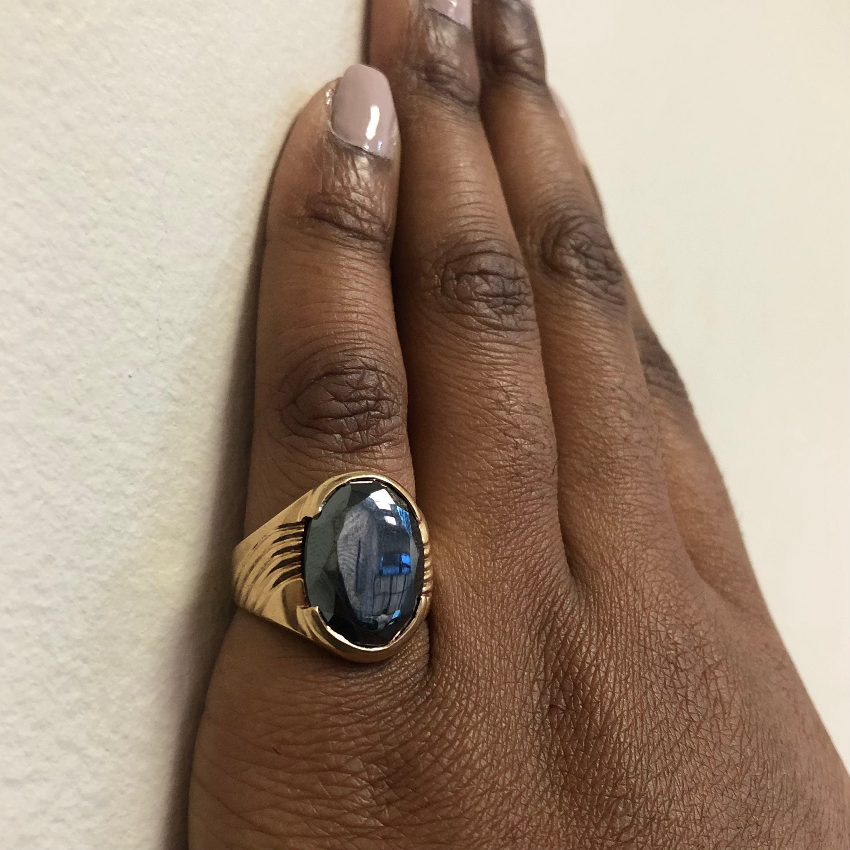 Semi Bezel Set Hematite Ring | 11.0ct | SZ 6.25 |