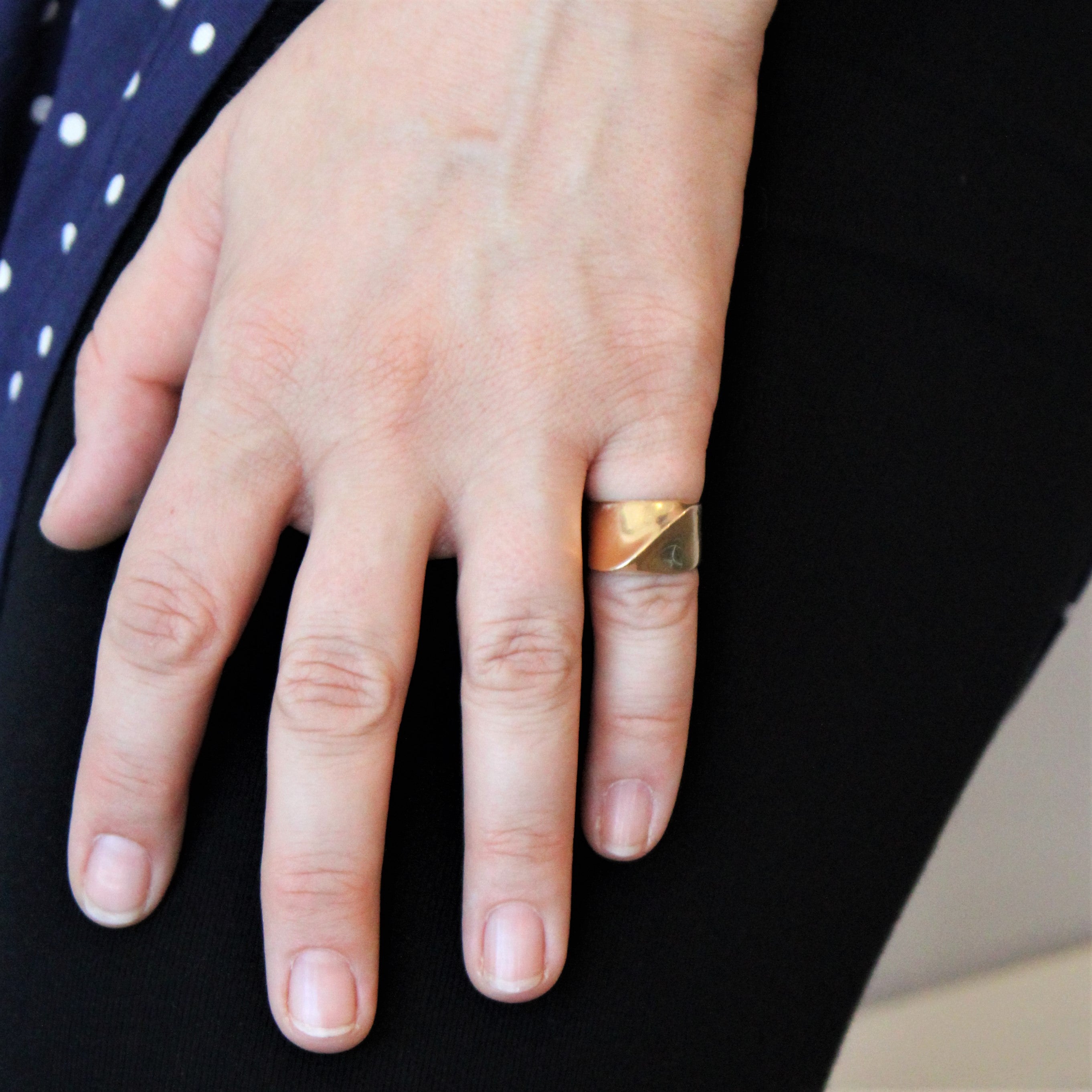 Yellow Gold Bypass Wave Ring | SZ 5 |