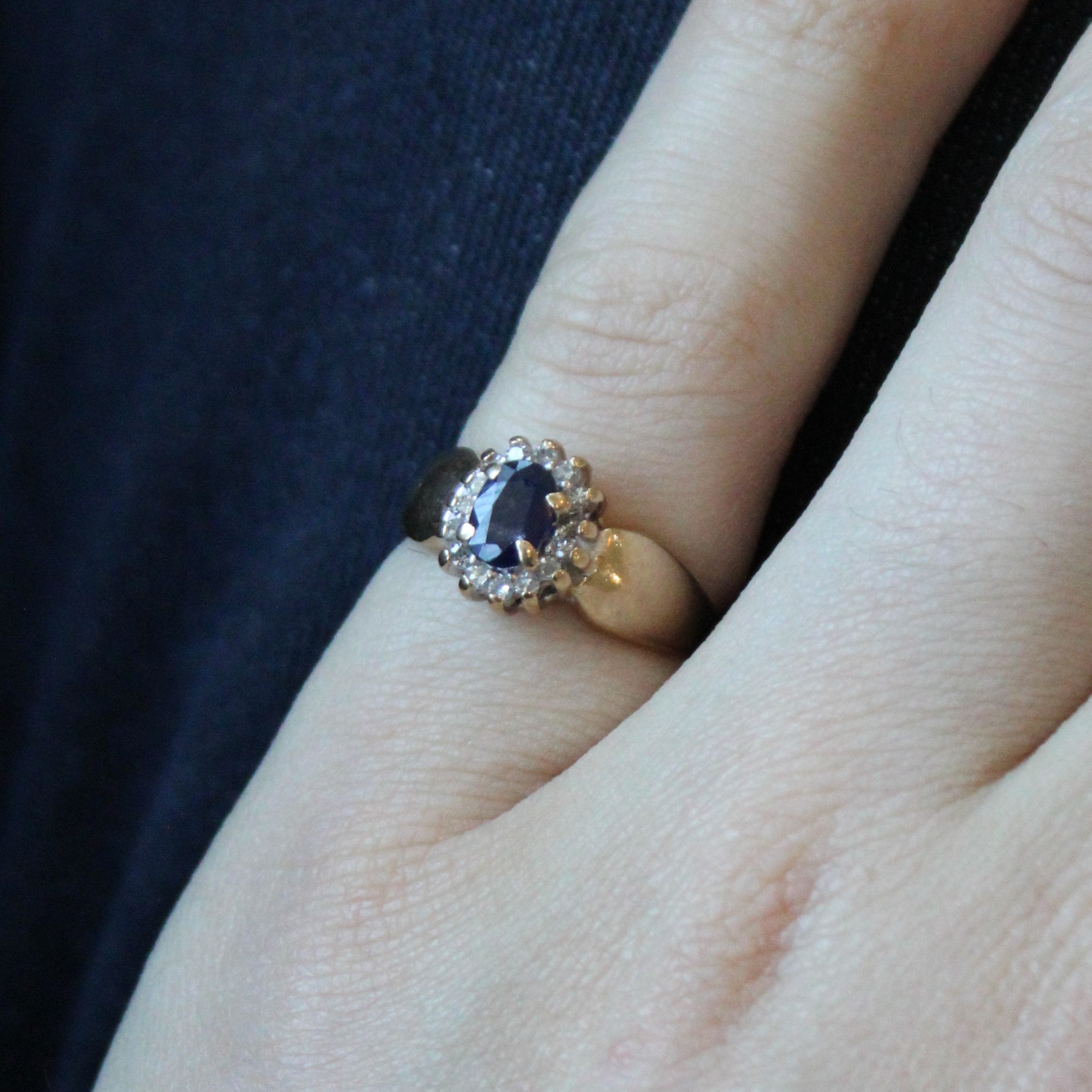 Sapphire & Diamond Cocktail Ring | 0.32ct, 0.15ctw | SZ 5 |