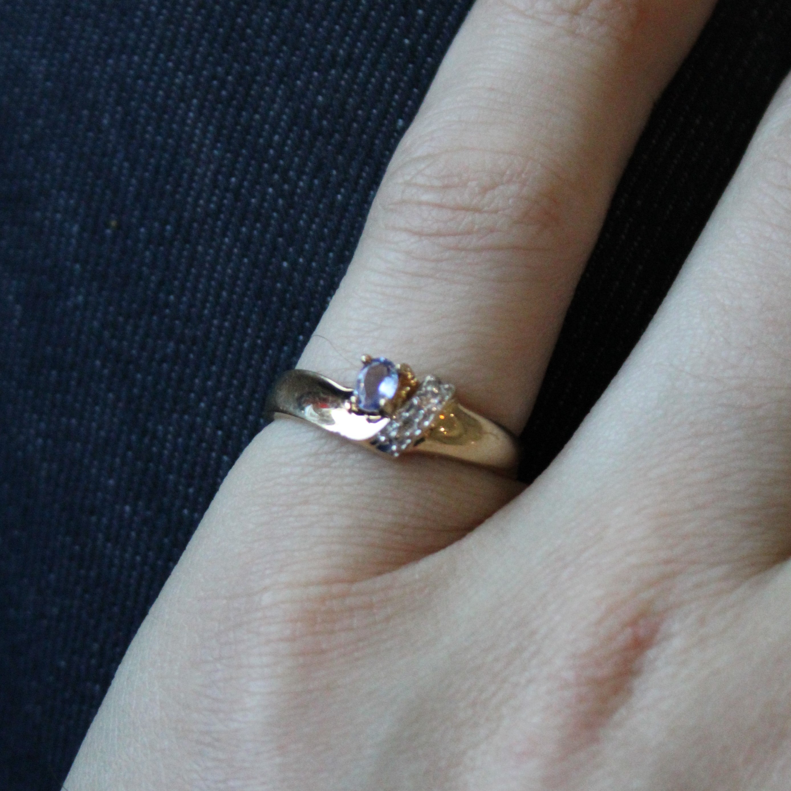 Tanzanite & Diamond Ring | 0.12ct, 0.01ct | SZ 7 |