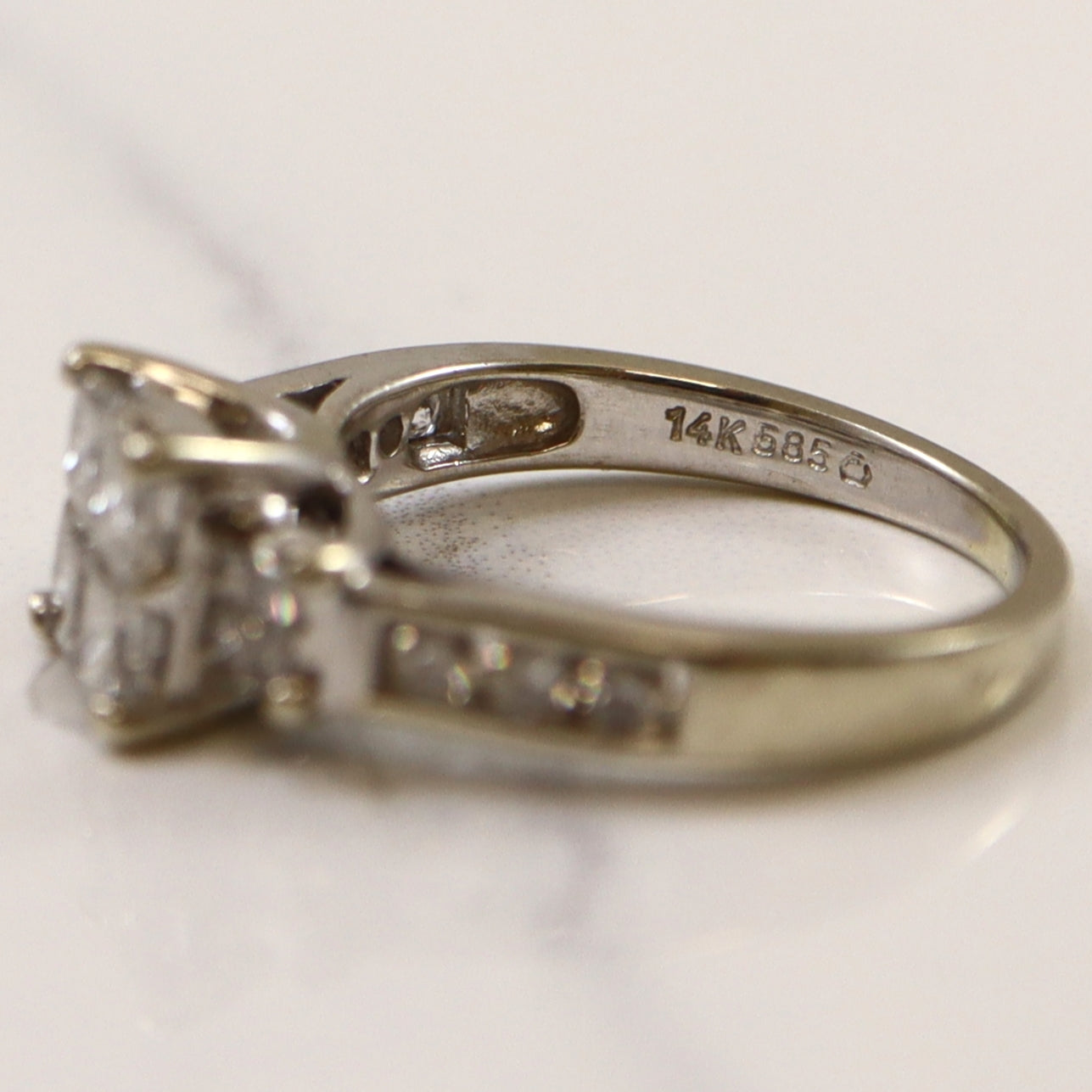Bague de fiançailles sertie de quatre diamants taille princesse | 1,14 ct | Taille 4,75 |