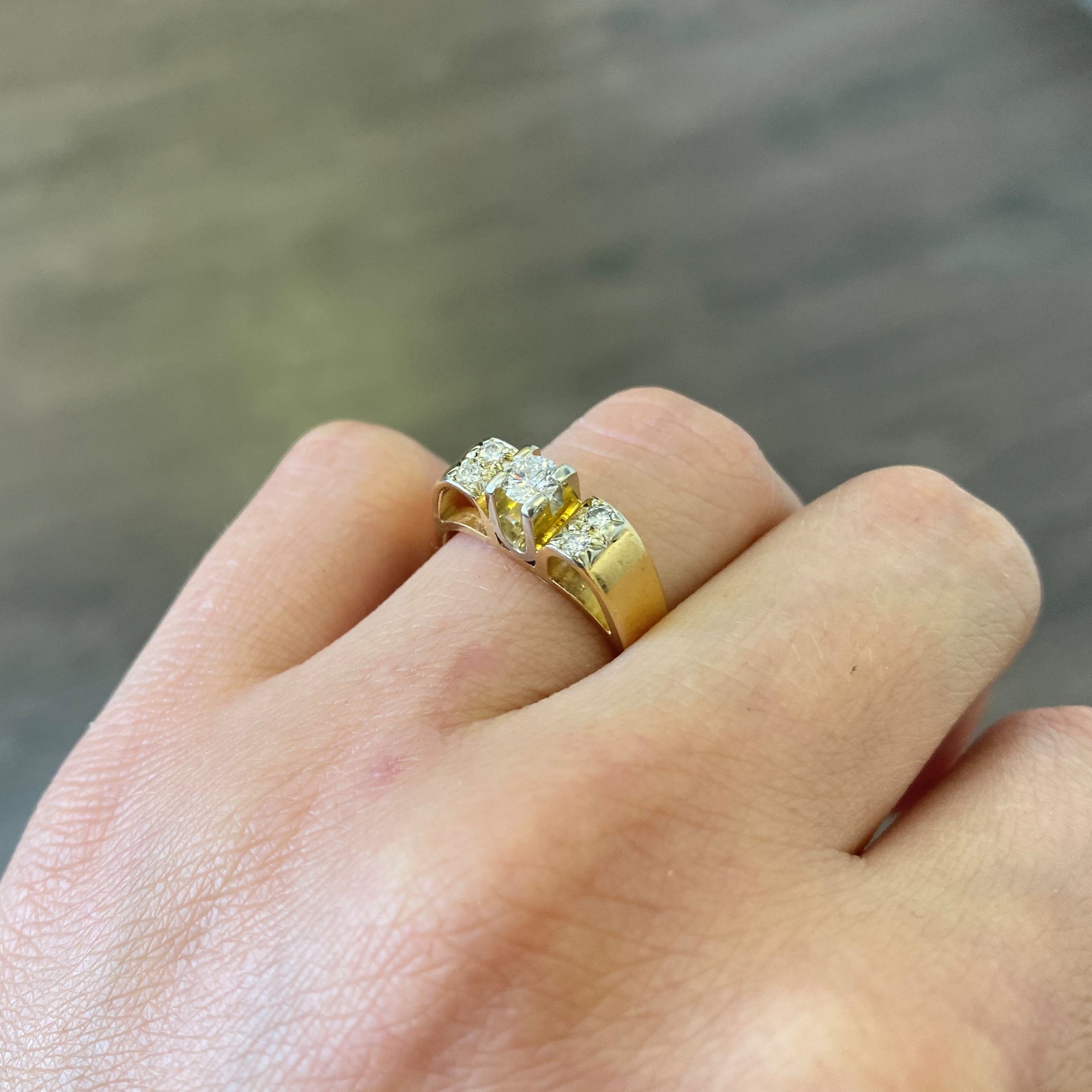 High Shoulder Diamond Engagement Ring | 0.37ctw | SZ 6.25 |
