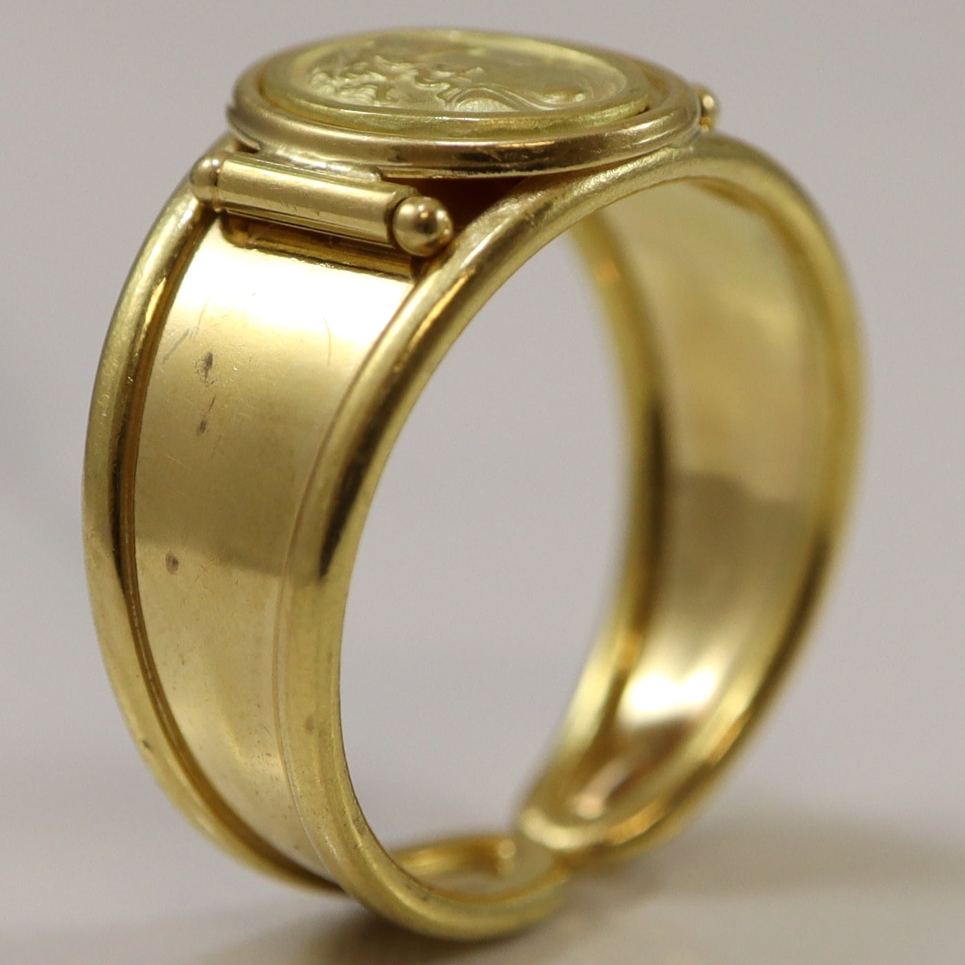 Yellow Gold Adjustable Cameo Ring | SZ 7.5 |