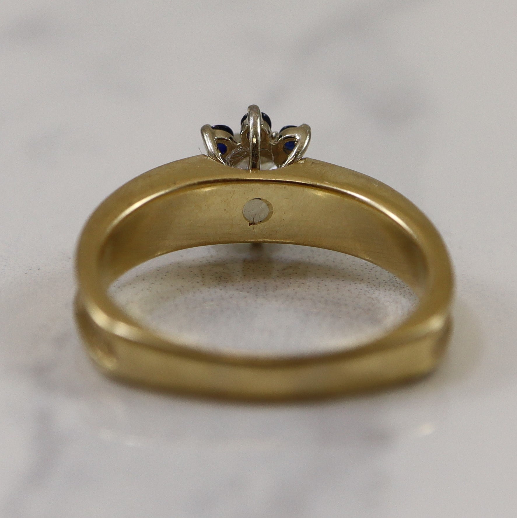 Diamond & Sapphire Flower Ring | 0.11ct, 0.50ctw | SZ 8 |