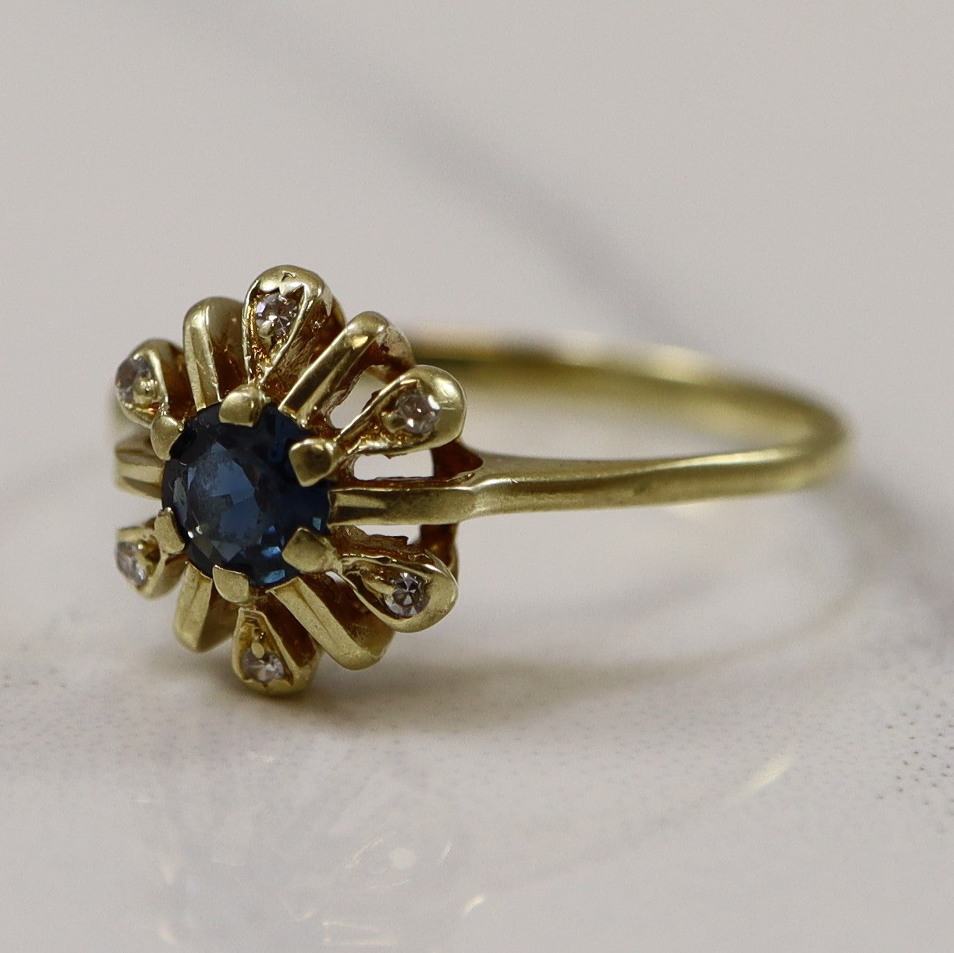 Sapphire & Diamond Halo Cut Out Ring | 0.23ct, 0.02ctw | SZ 4.25 |