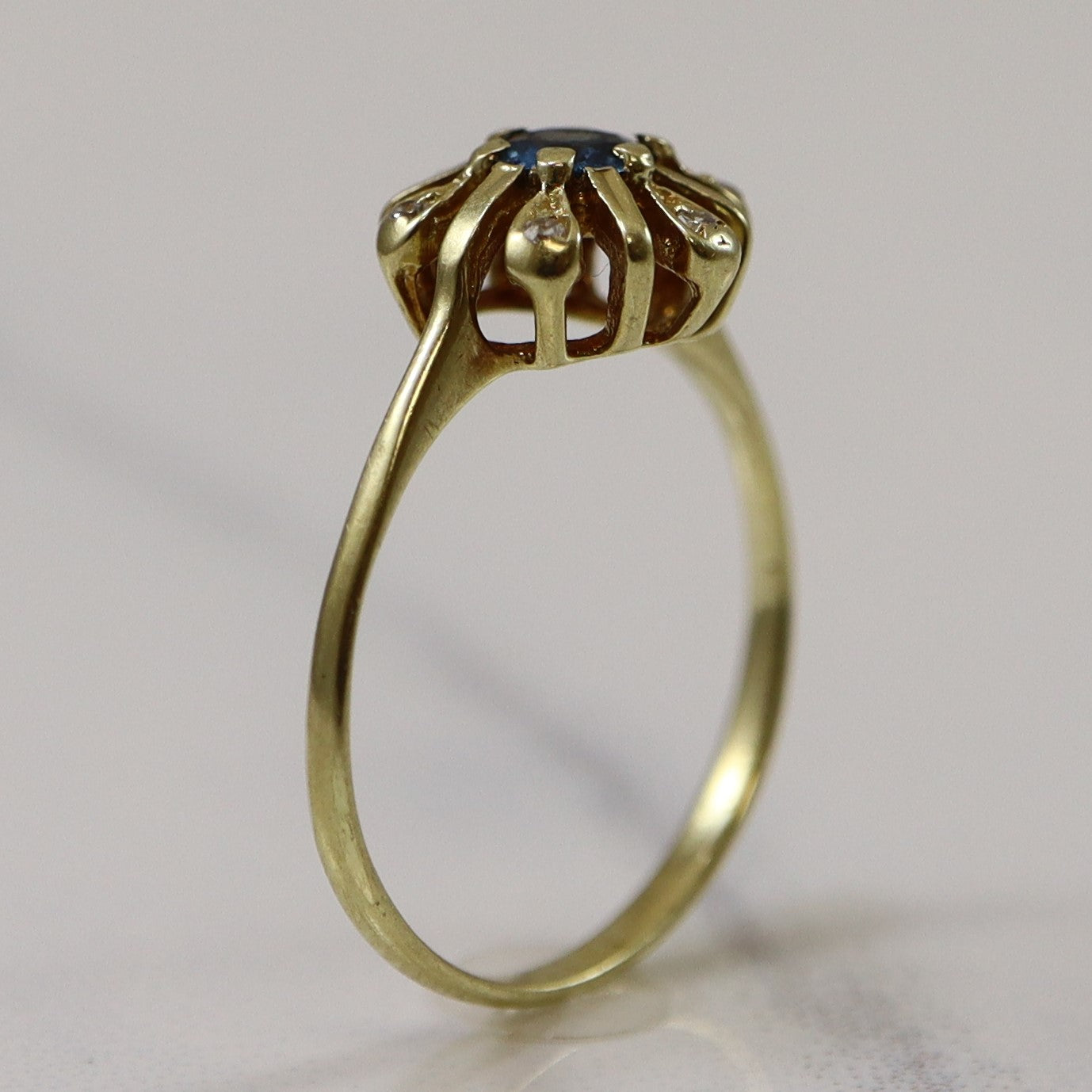 Sapphire & Diamond Halo Cut Out Ring | 0.23ct, 0.02ctw | SZ 4.25 |
