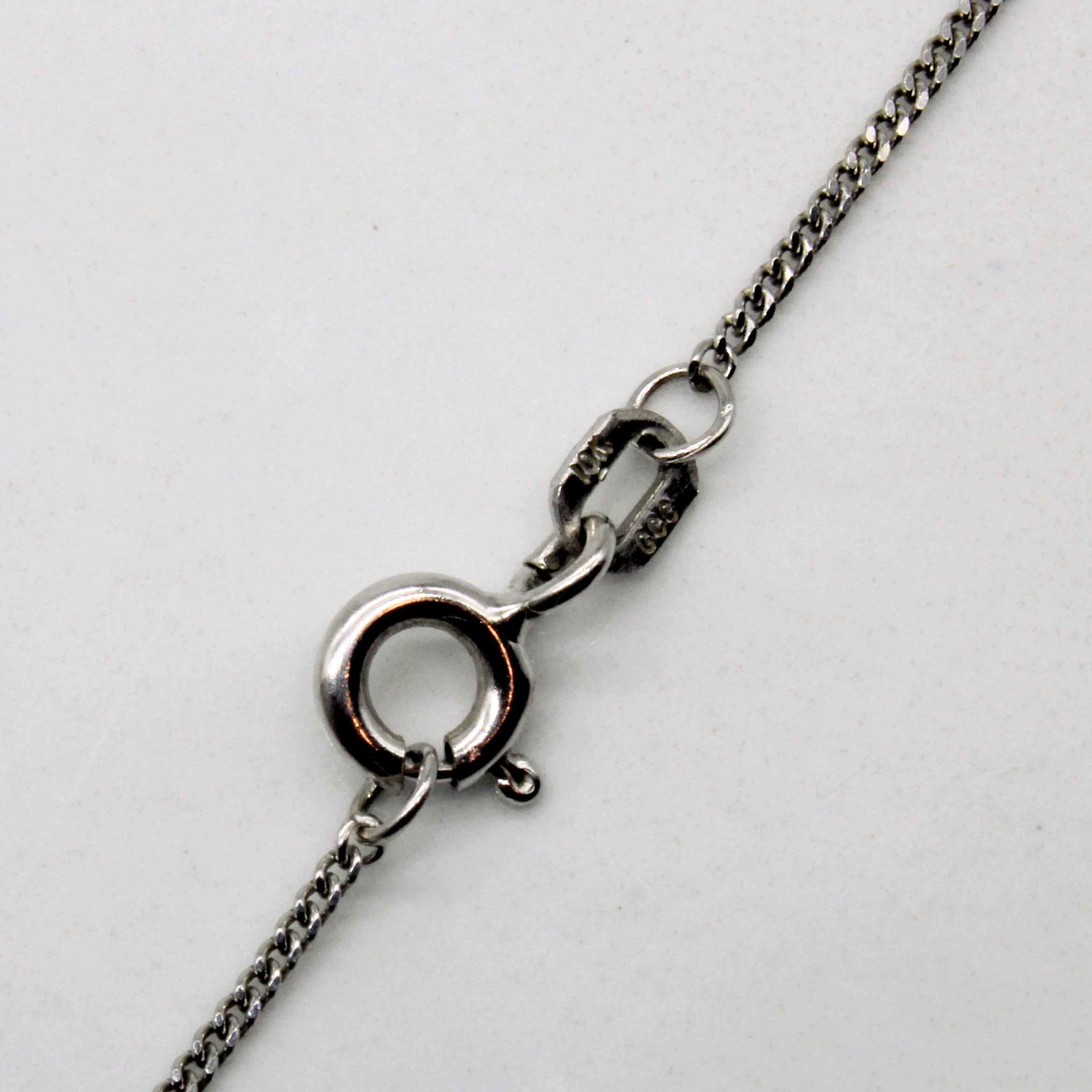 Collier en forme de cœur en grenat et diamants | 0,92 ct, 0,01 ct au total | 43 cm |