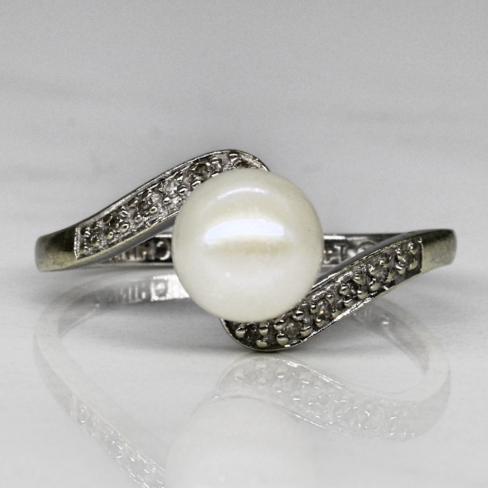 Pearl & Diamond Bypass Ring | 0.05ctw | SZ 7 |