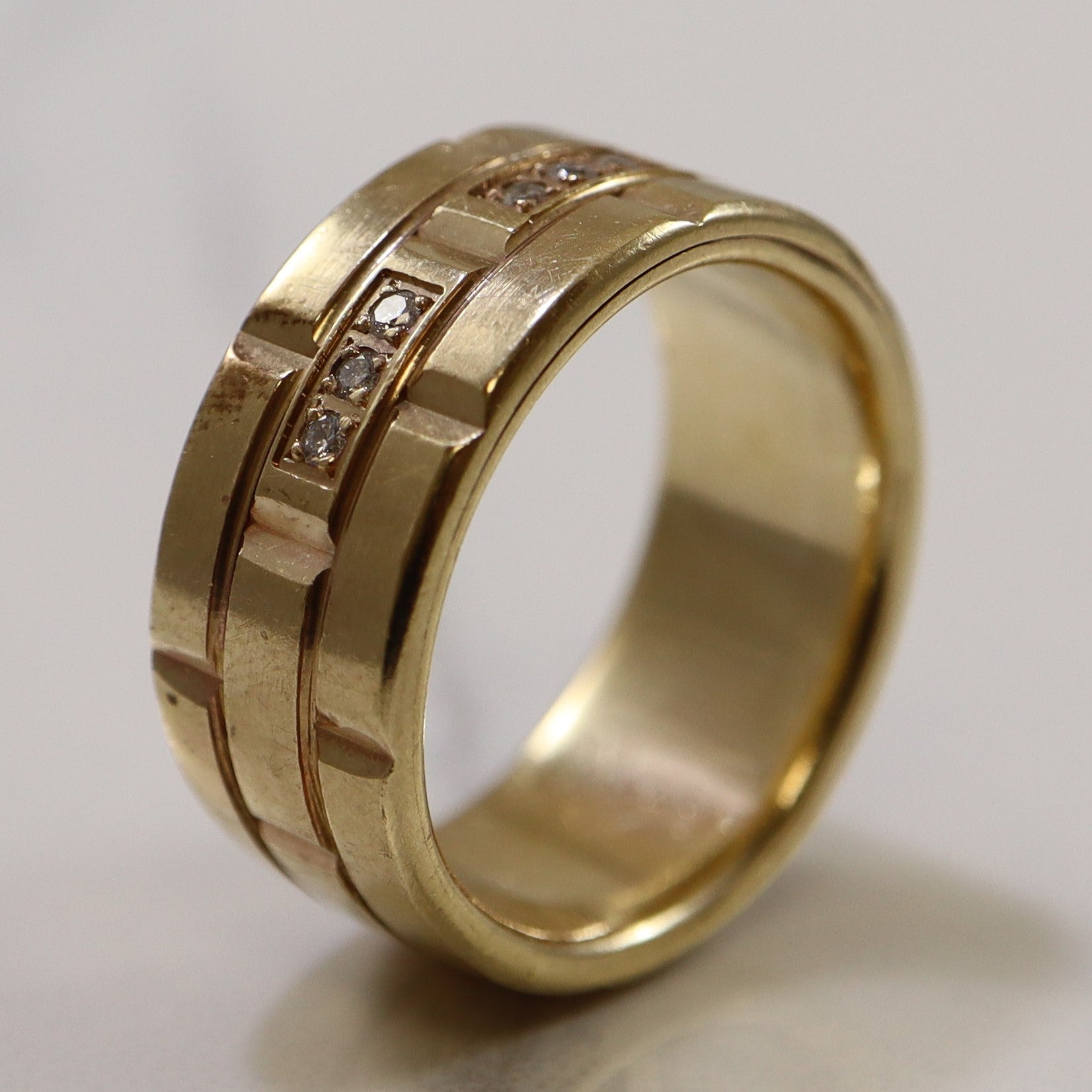 Flush Set Diamond Brick Band | 0.15ctw | SZ 5 |