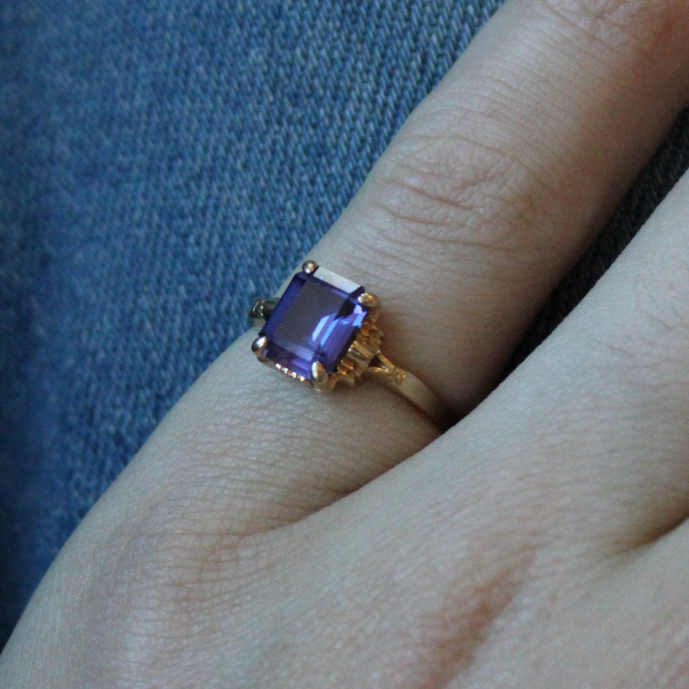 Synthetic Sapphire Ring | 1.85ct | SZ 6 |