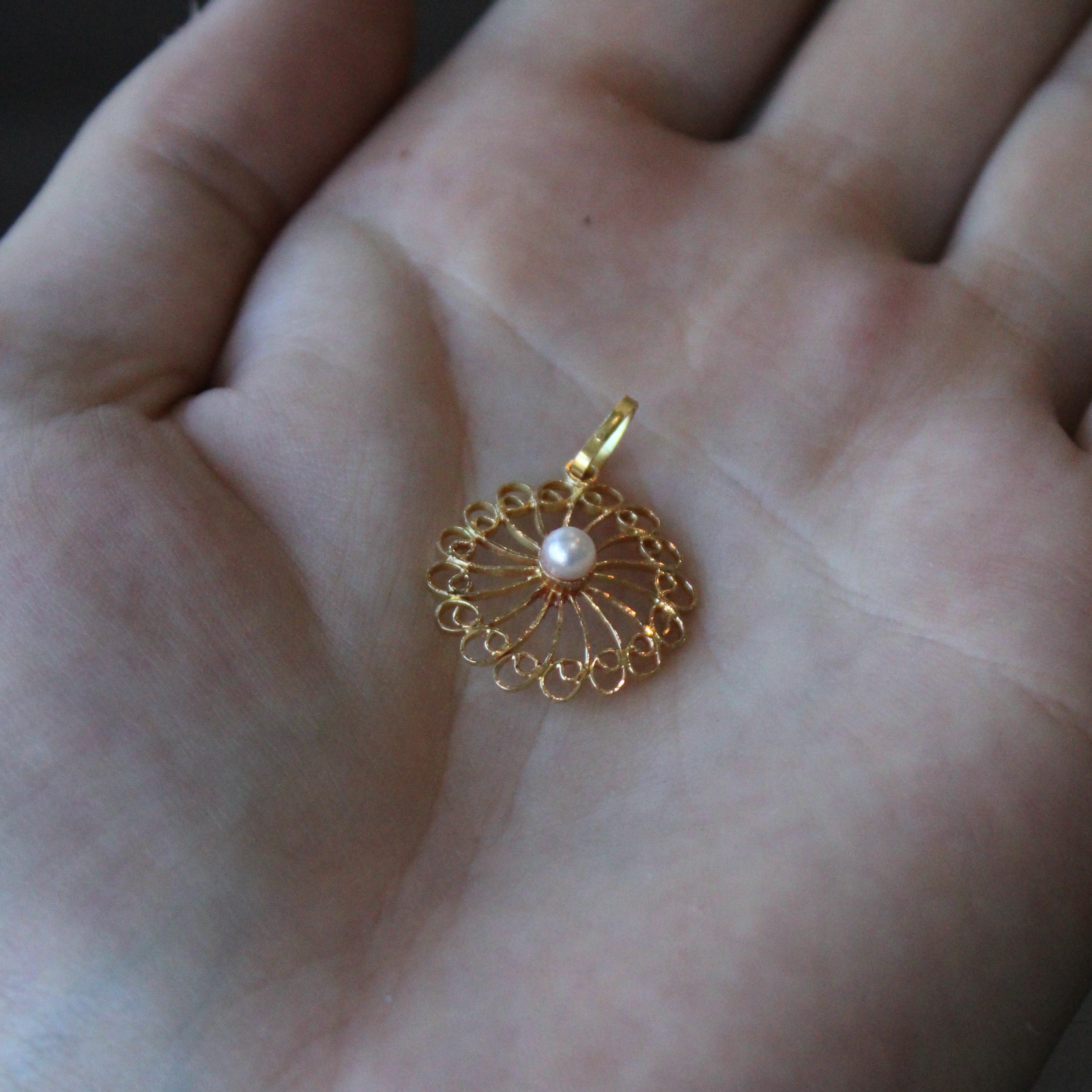 Ornate Pearl Pendant |