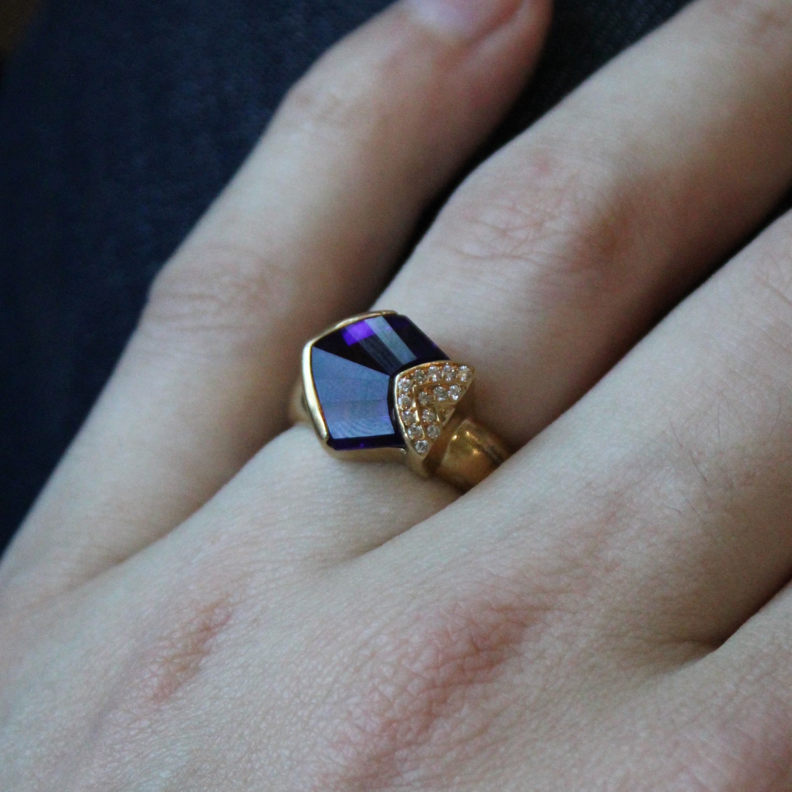 Vintage Amethyst & Diamond Cocktail Ring | 3.20ct, 0.10ctw | SZ 8 |
