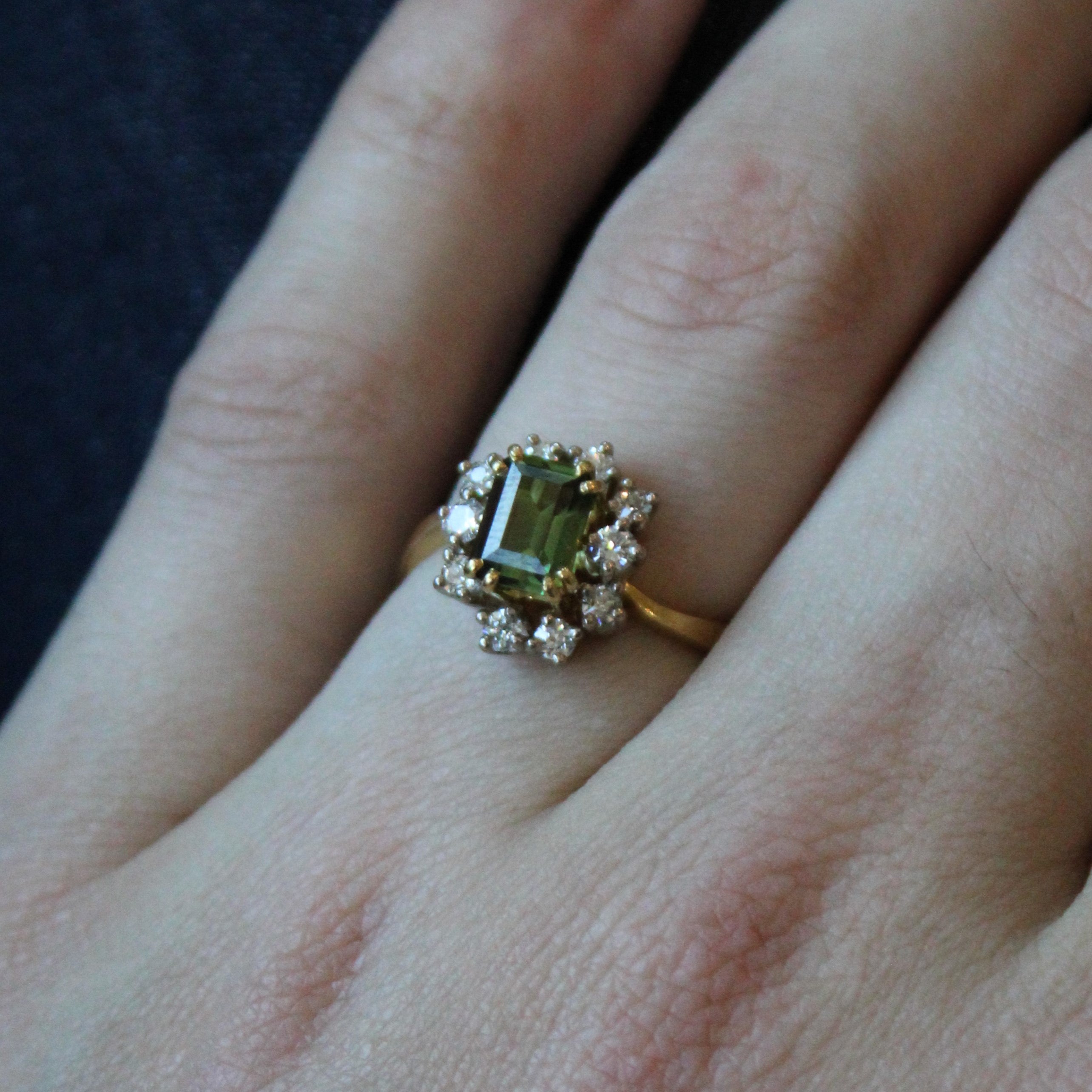 Bague cocktail halo saphir vert et diamants | 1,45 ct, 0,50 ct au total | Taille 9 |