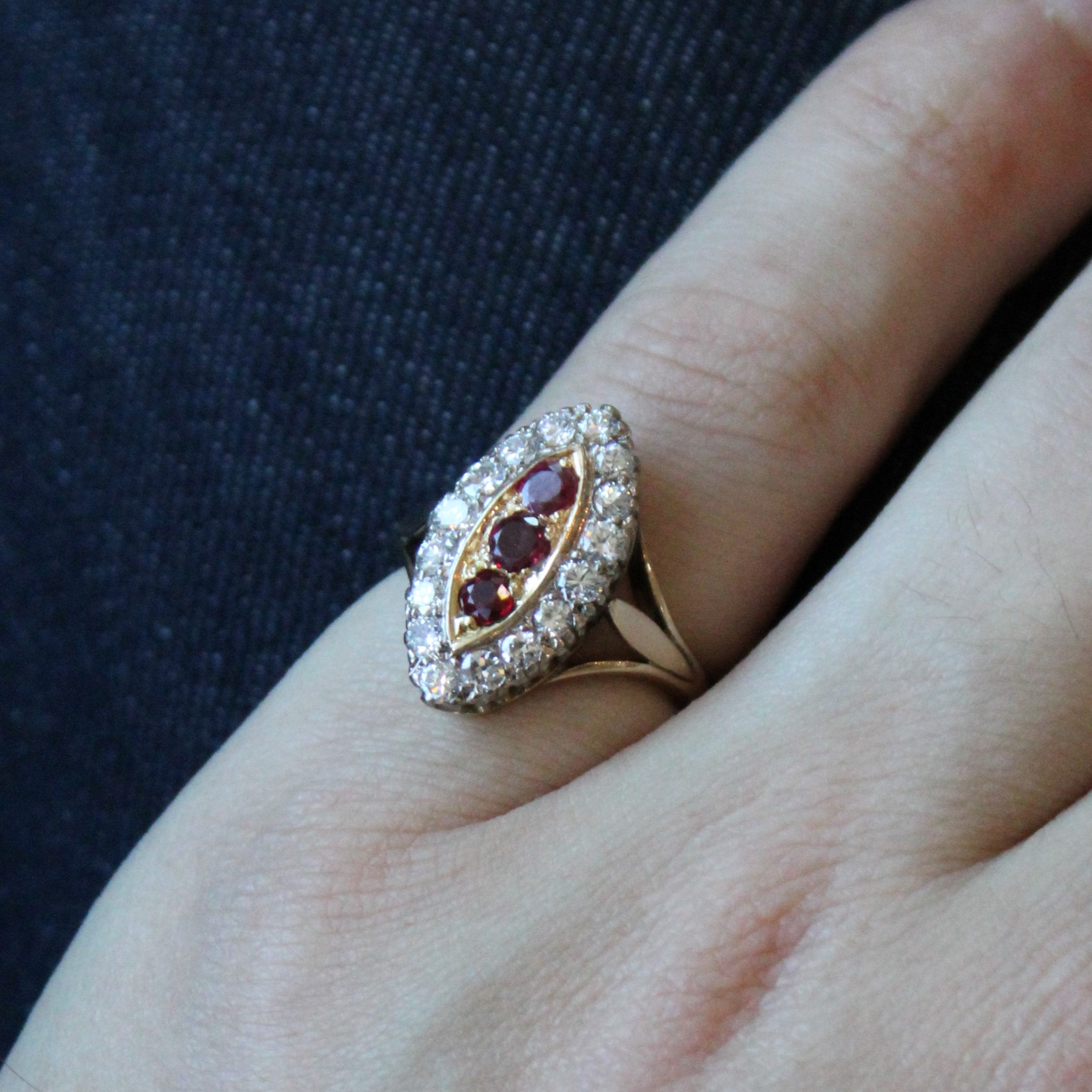 Bague Navette Vintage Diamant et Rubis | 0,96 ct, 0,33 ct | Taille 5,5 |
