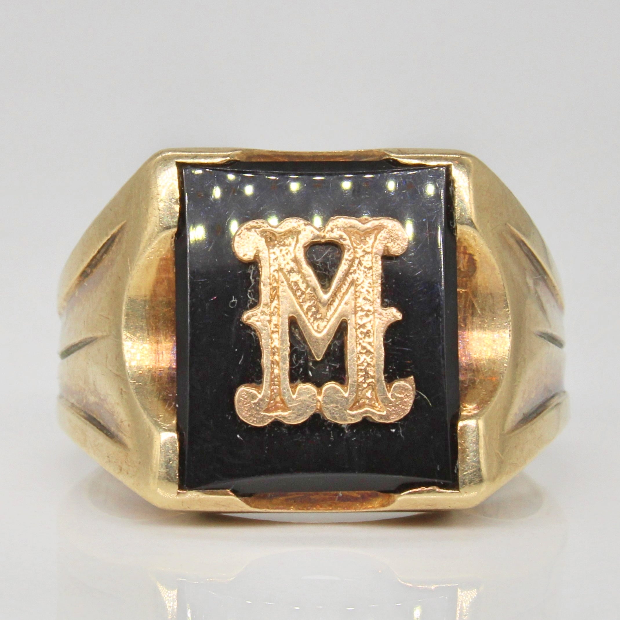 Bague initiale en onyx « M » | 2,95 ct | Taille 10,5 |