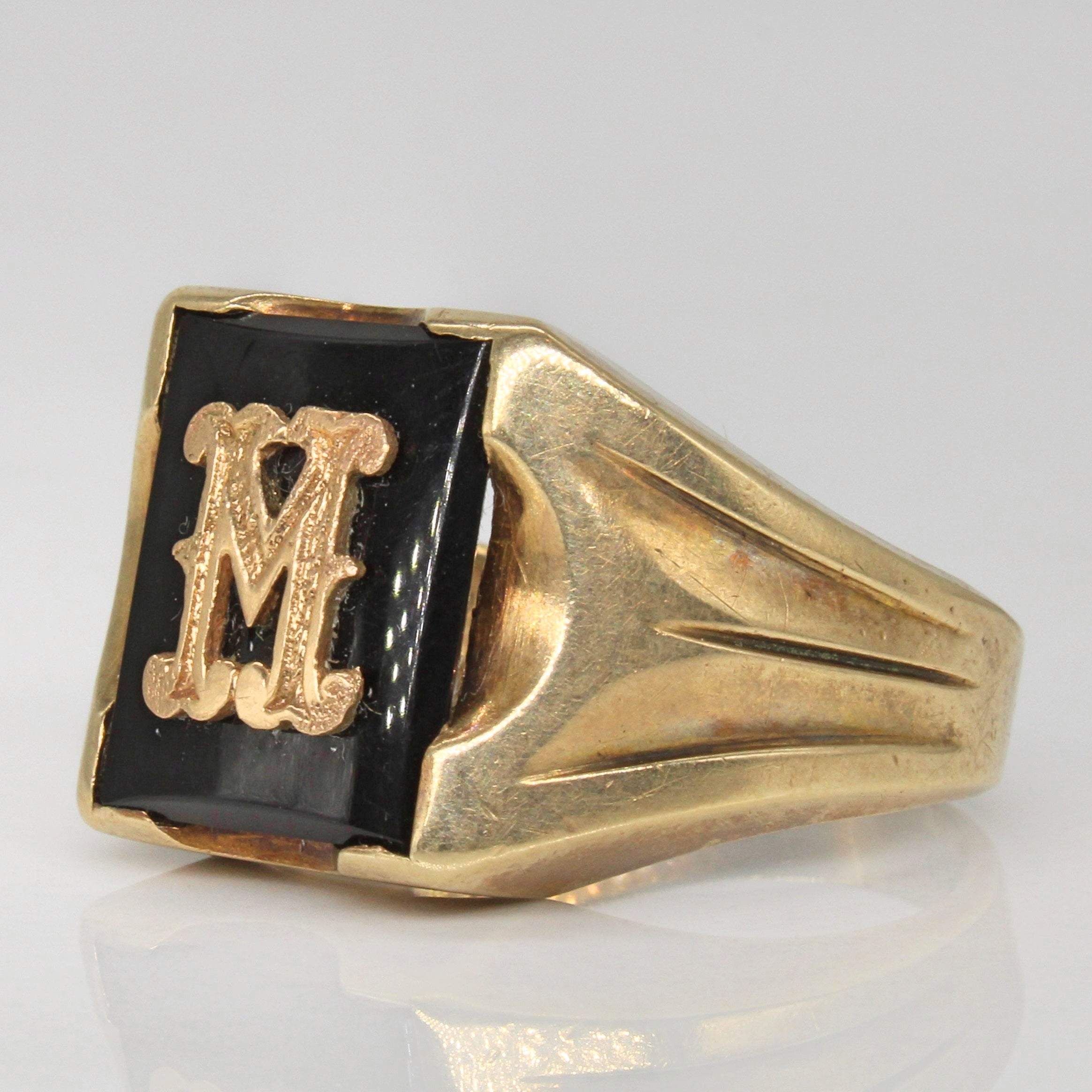 Bague initiale en onyx « M » | 2,95 ct | Taille 10,5 |