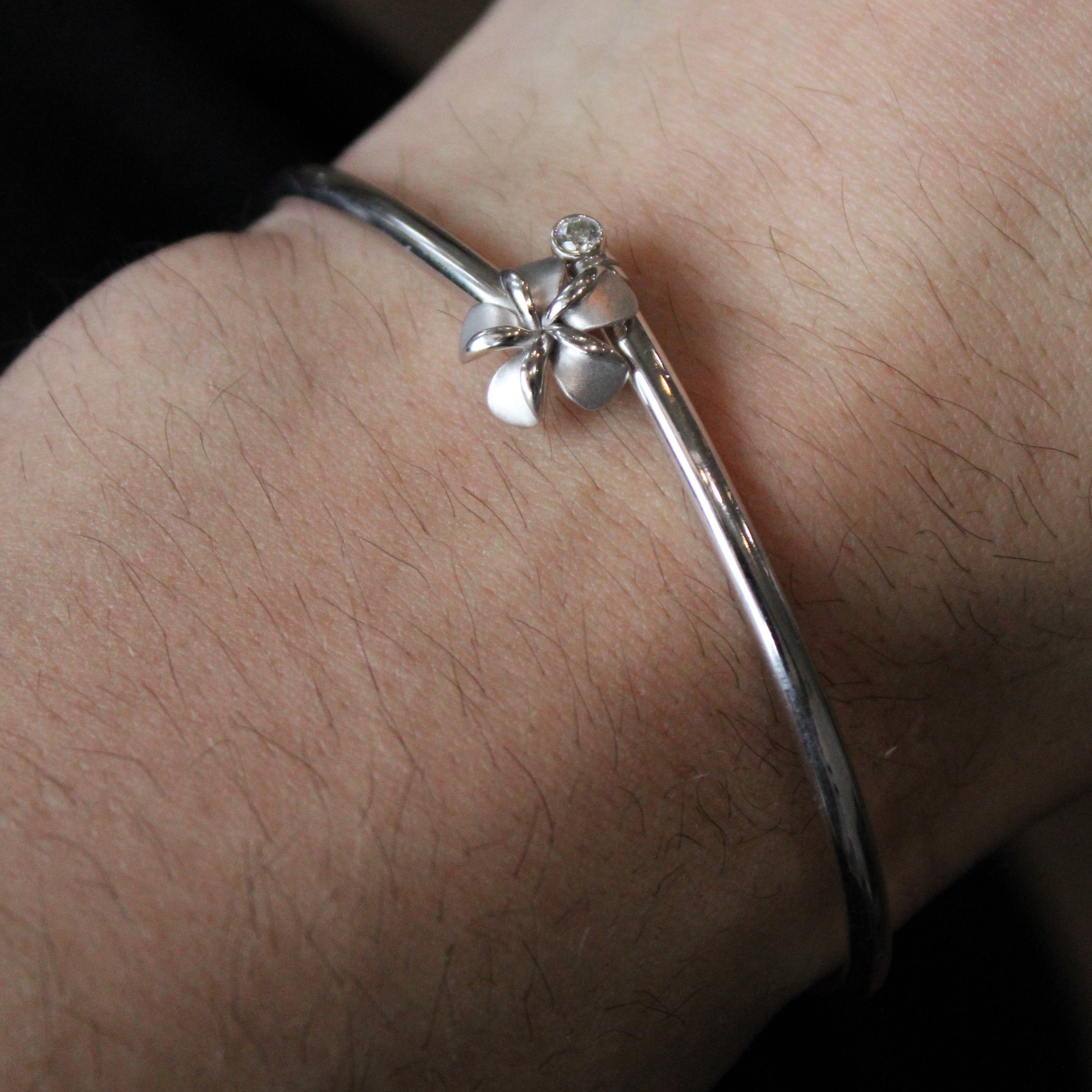 Diamond Floral Bracelet | 0.07ct | 7.5" |