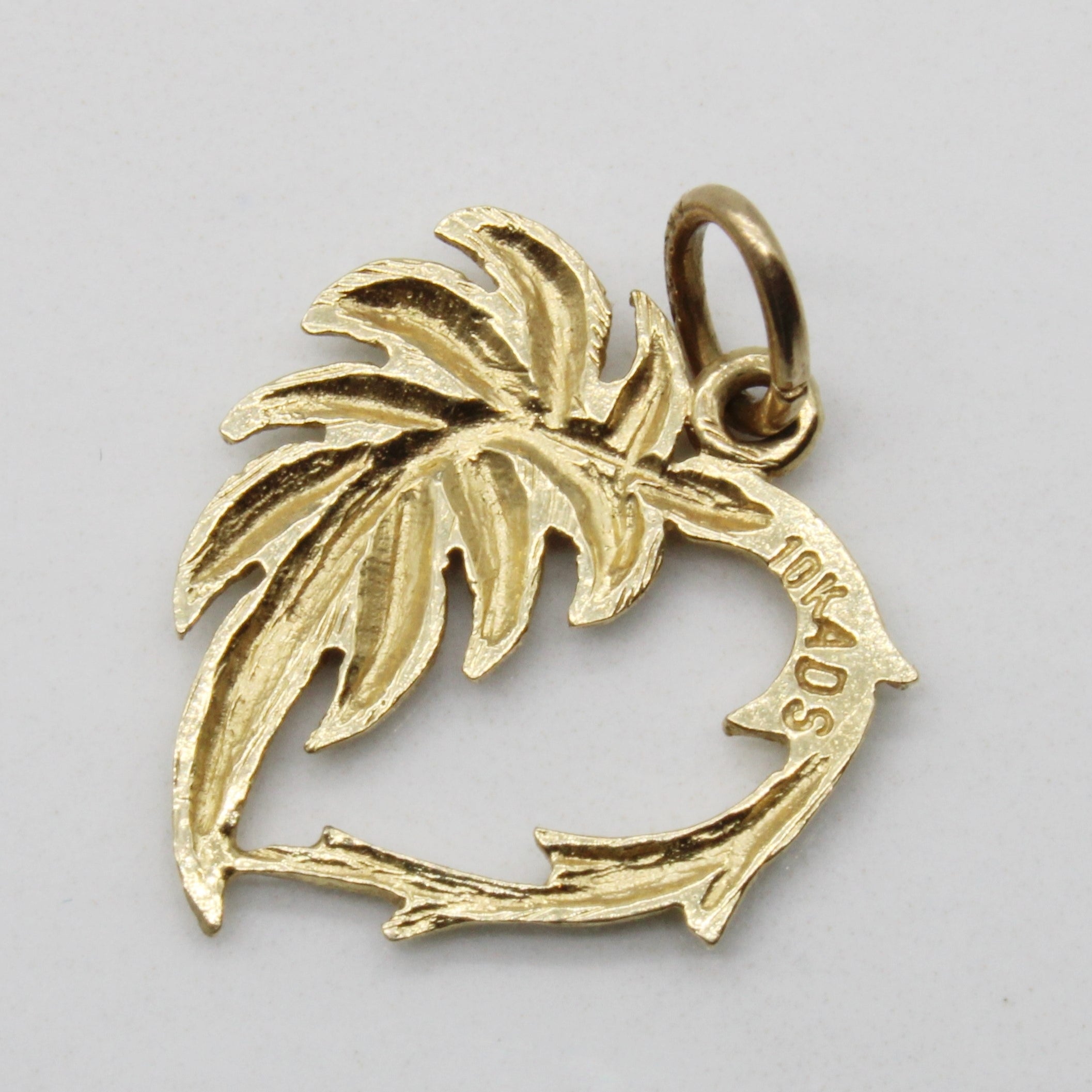 10k Yellow Gold Heart Pendant |